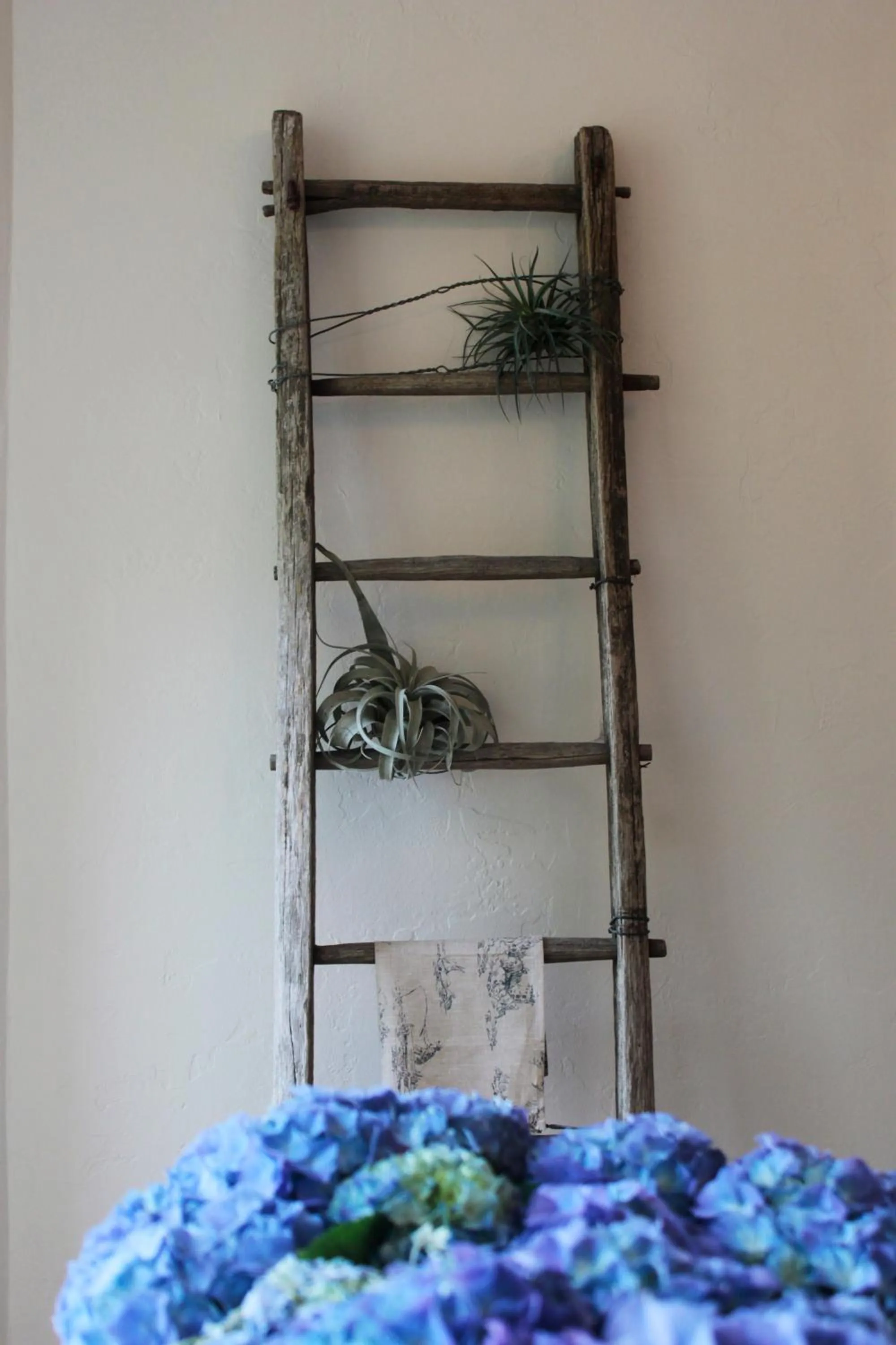 Decorative detail, Bed in An Inn to Remember