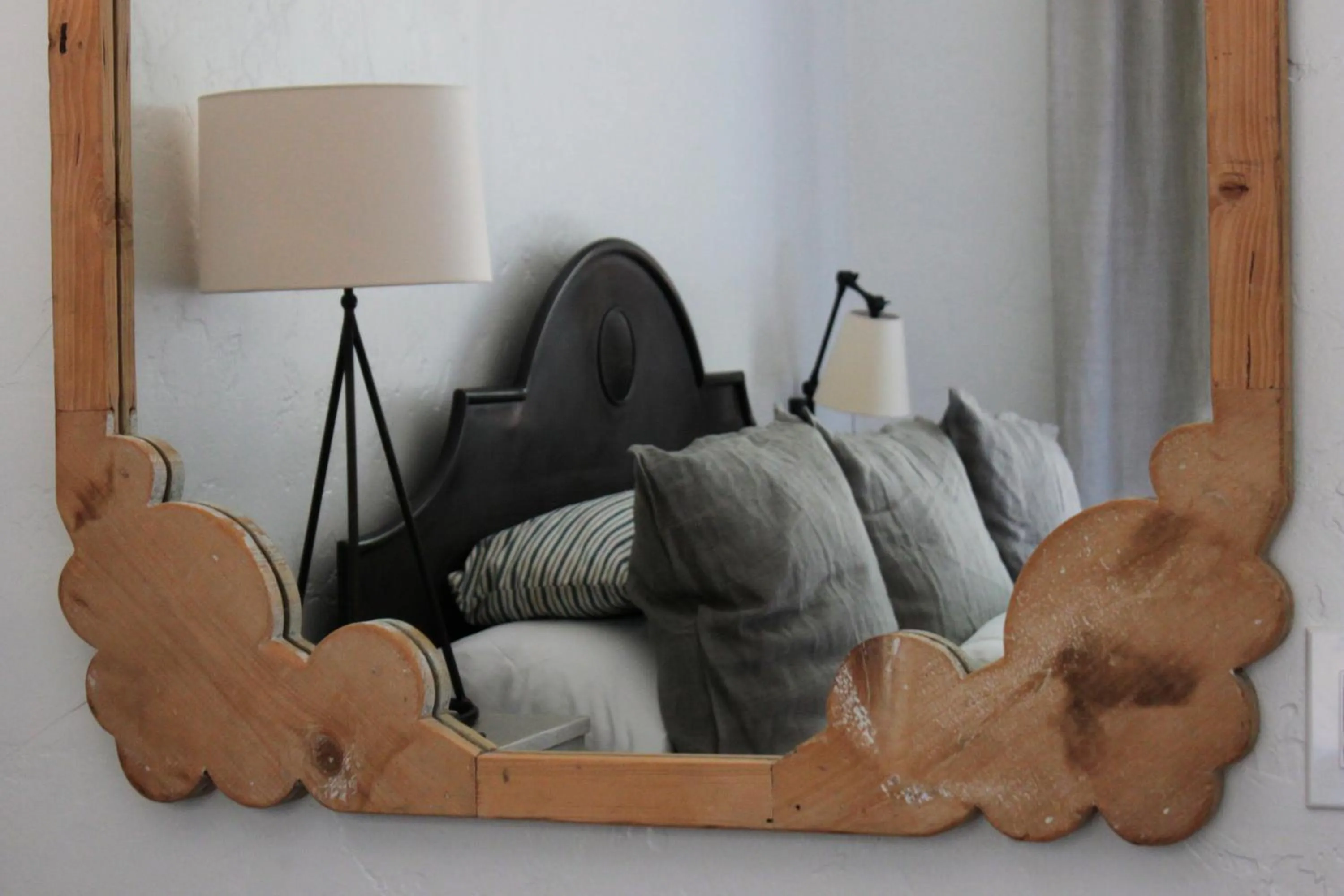 Decorative detail in An Inn to Remember