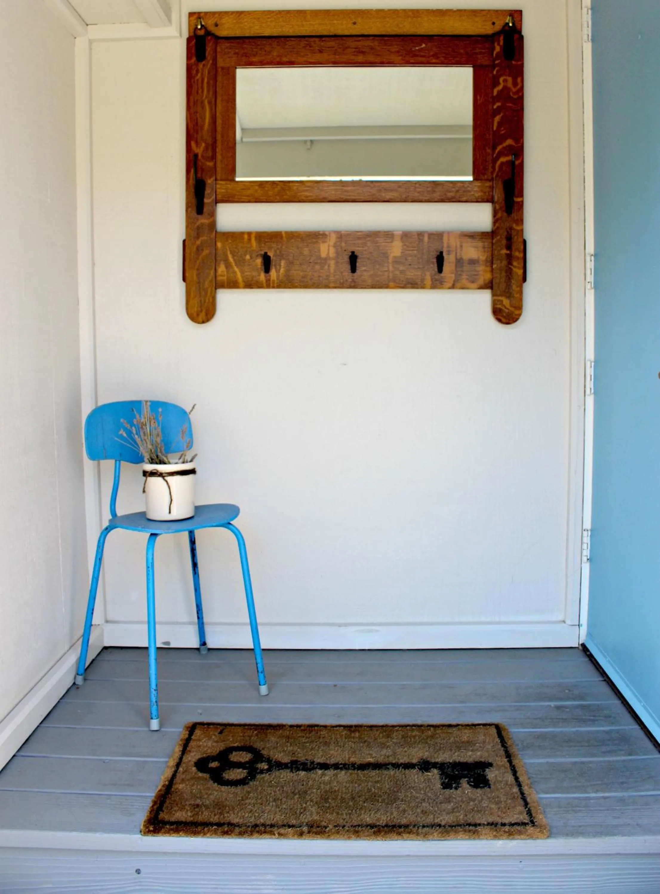 Decorative detail in An Inn to Remember