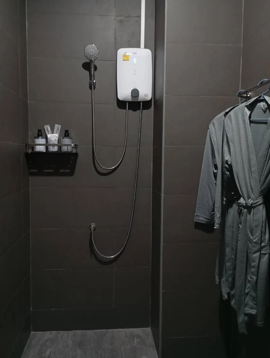 Shower in SK Hometel Samui Airport
