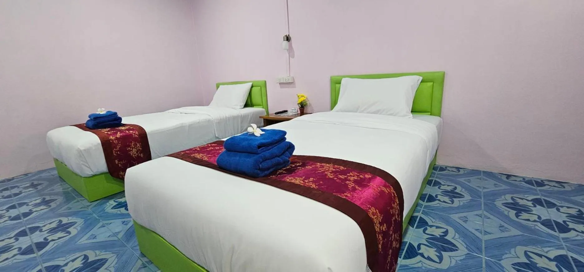 Bed in SK Hometel Samui Airport