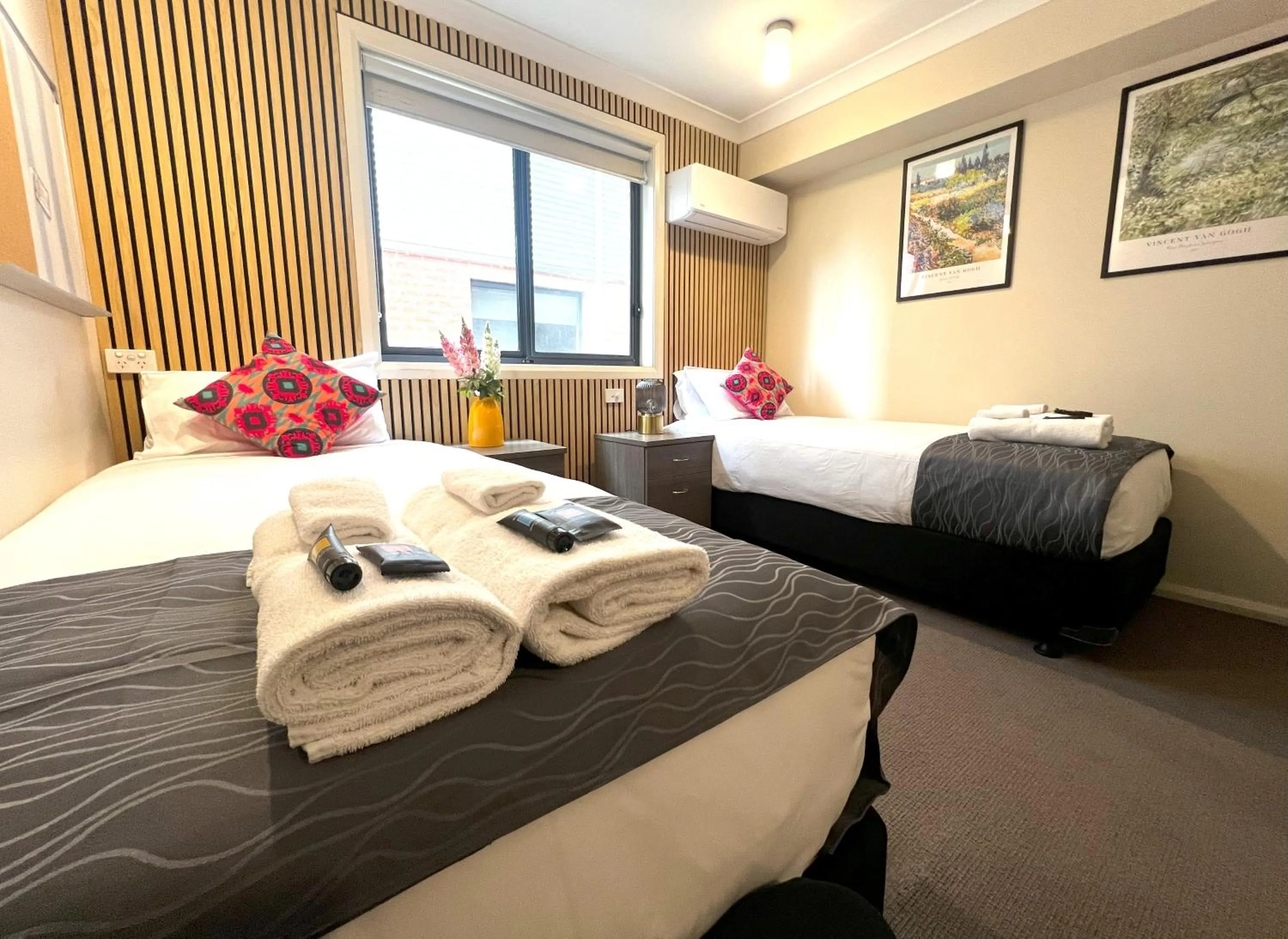 Bed in Comfort Inn Serenity Bathurst