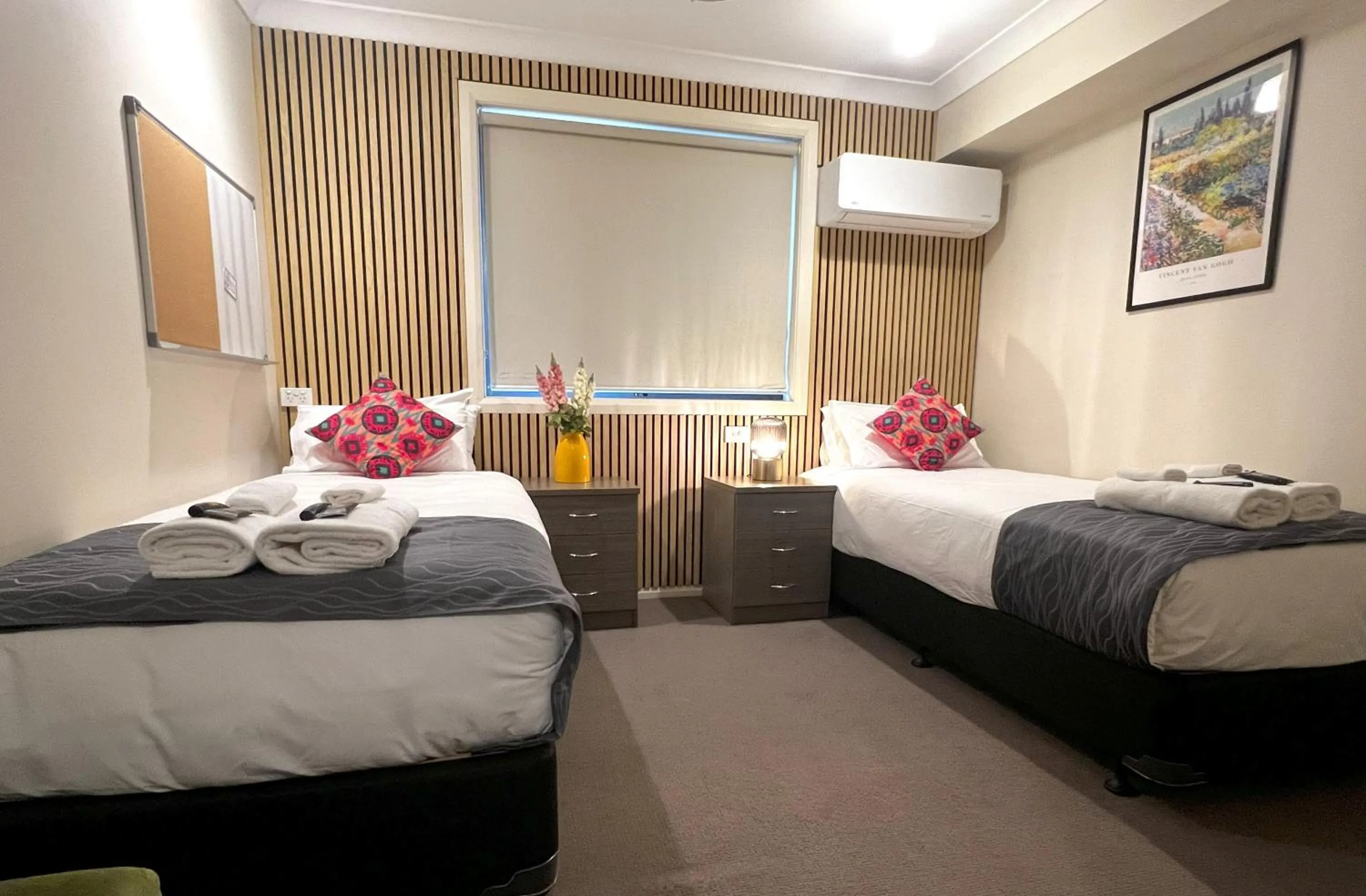 Bed in Comfort Inn Serenity Bathurst