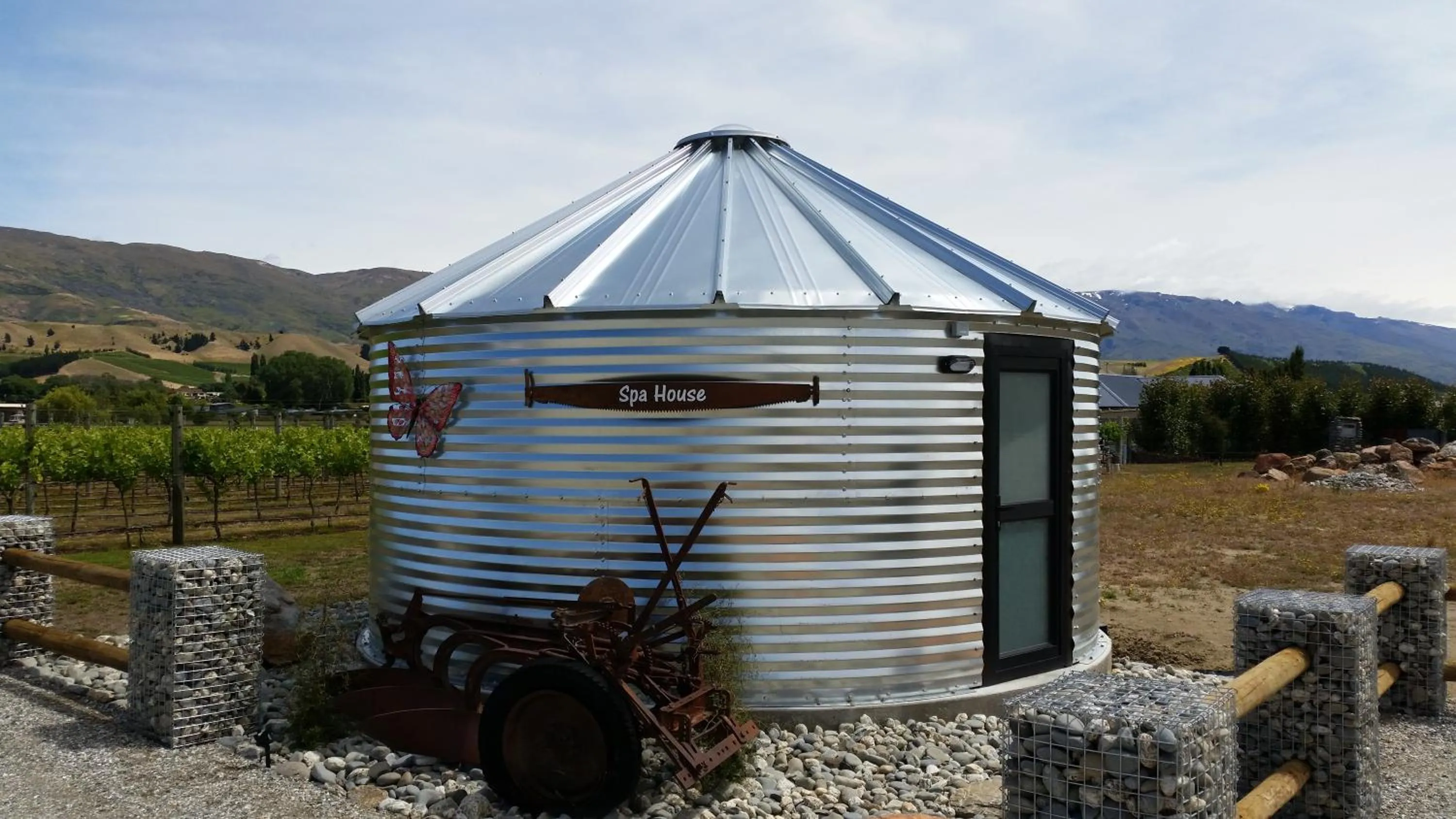 Hot Tub in River Rock Estate