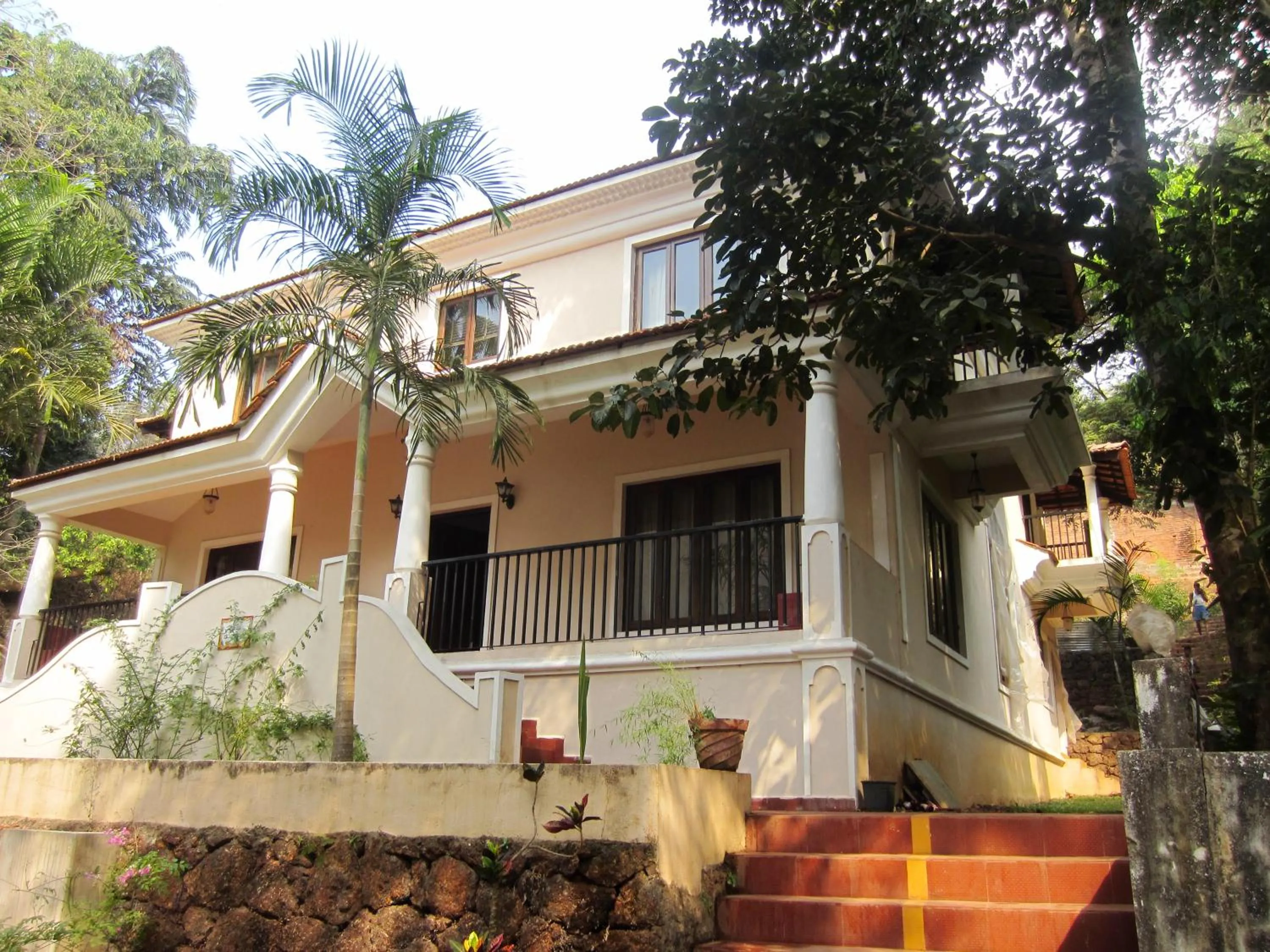 Facade/entrance in Riverside Regency Resort