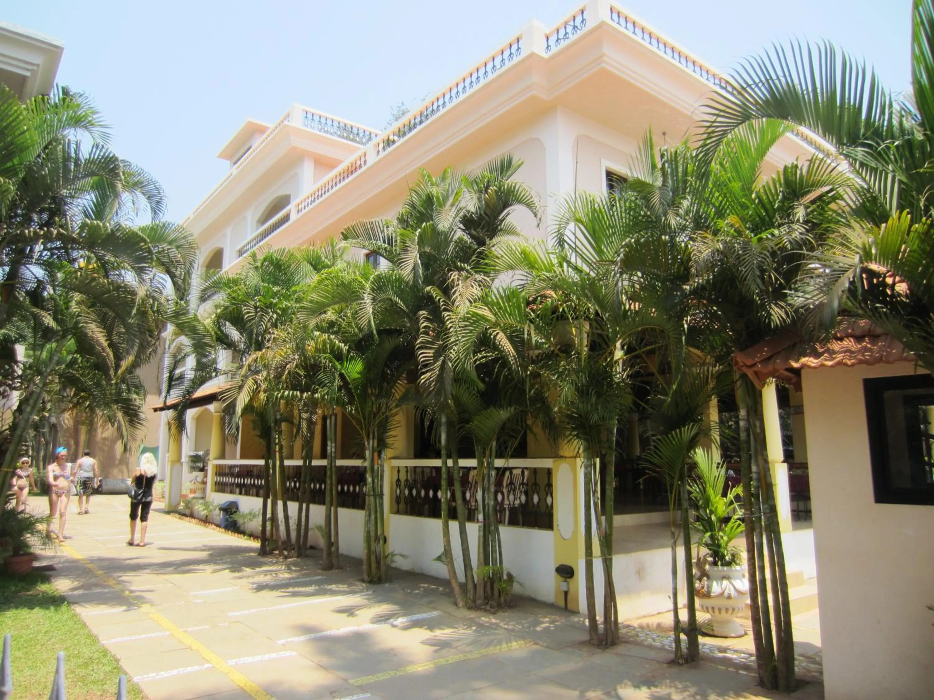 Facade/entrance in Riverside Regency Resort