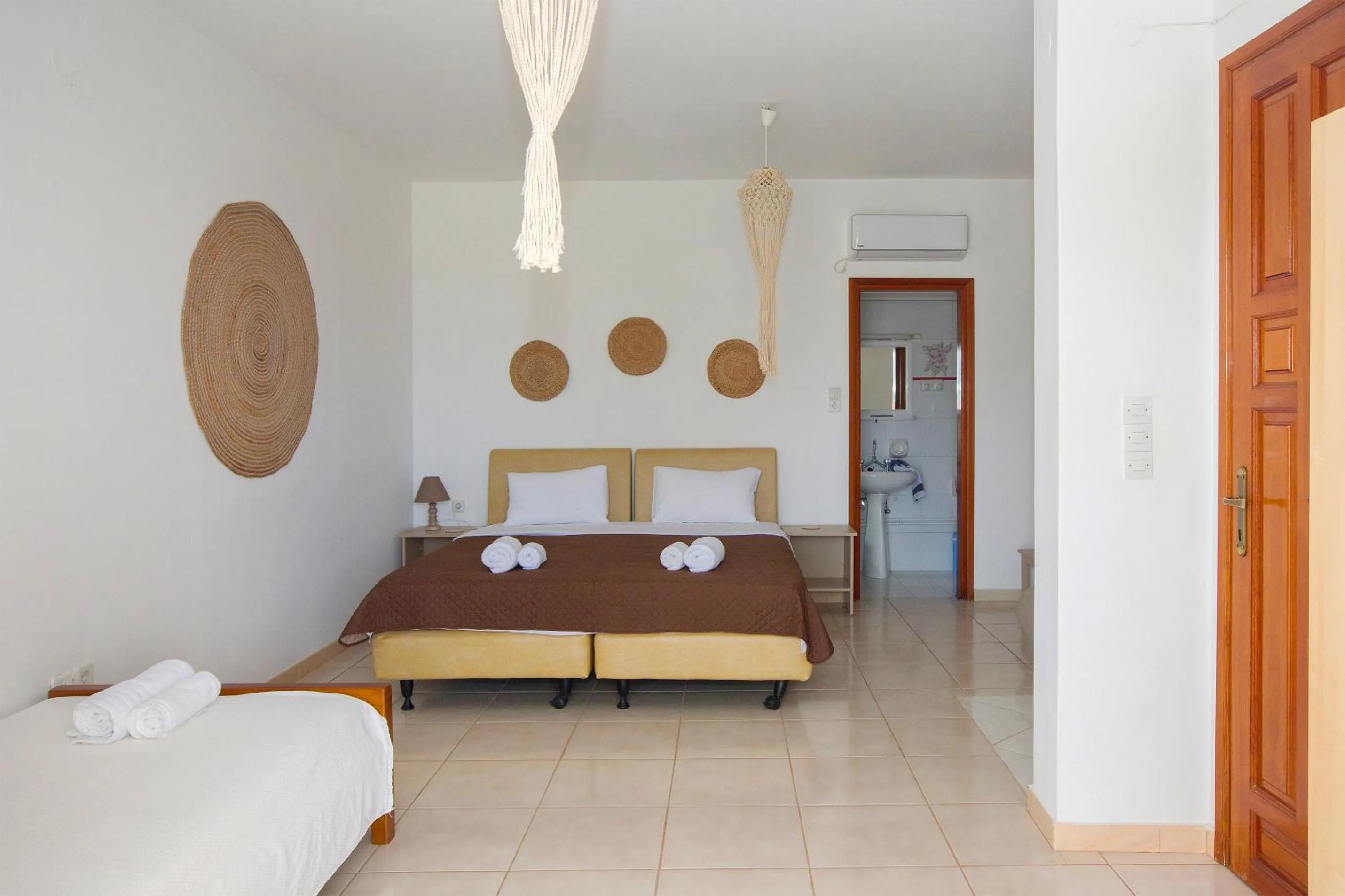 Photo of the whole room, Bed in Blue Marine Village