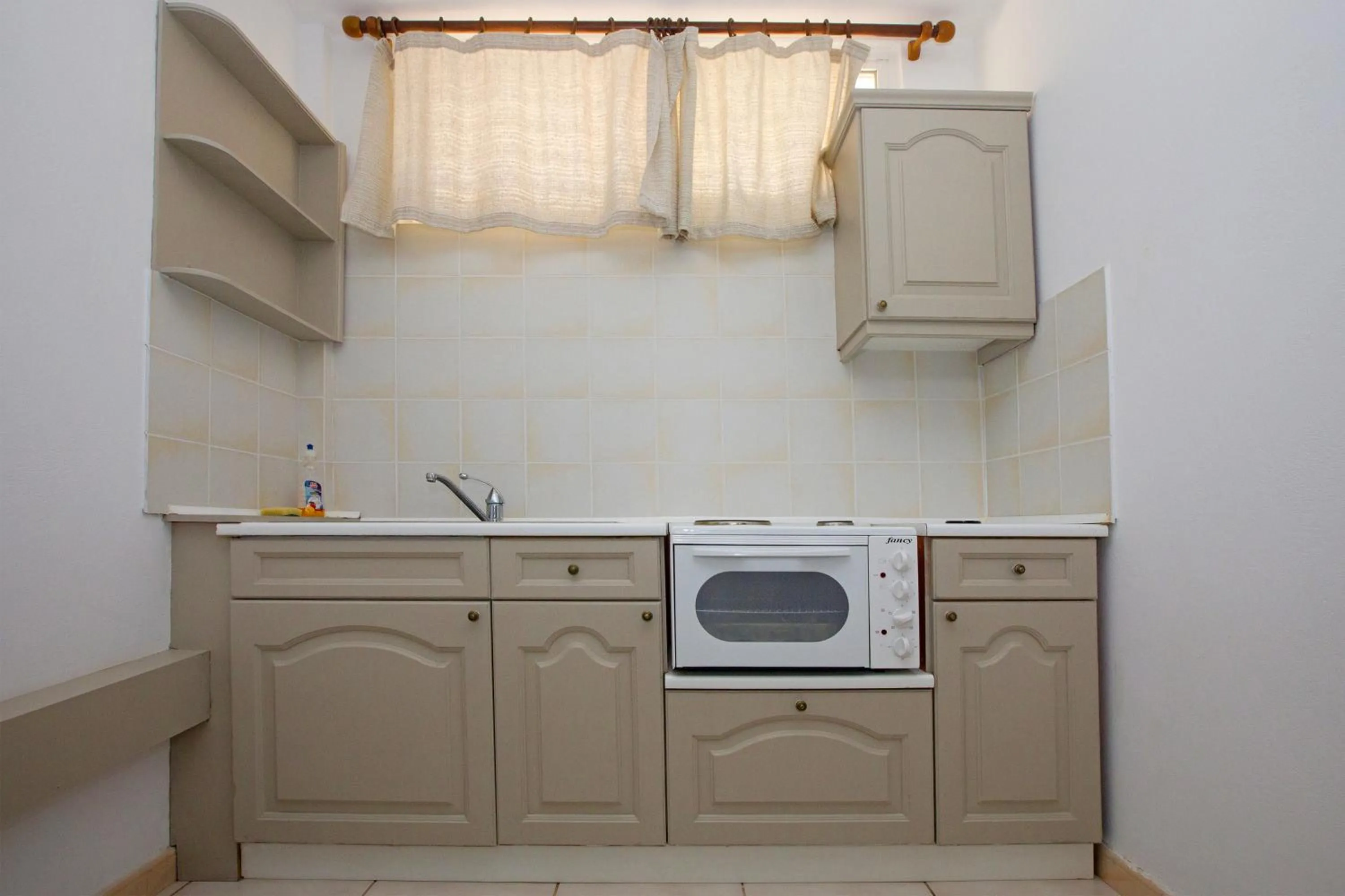 Kitchen or kitchenette in Blue Marine Village