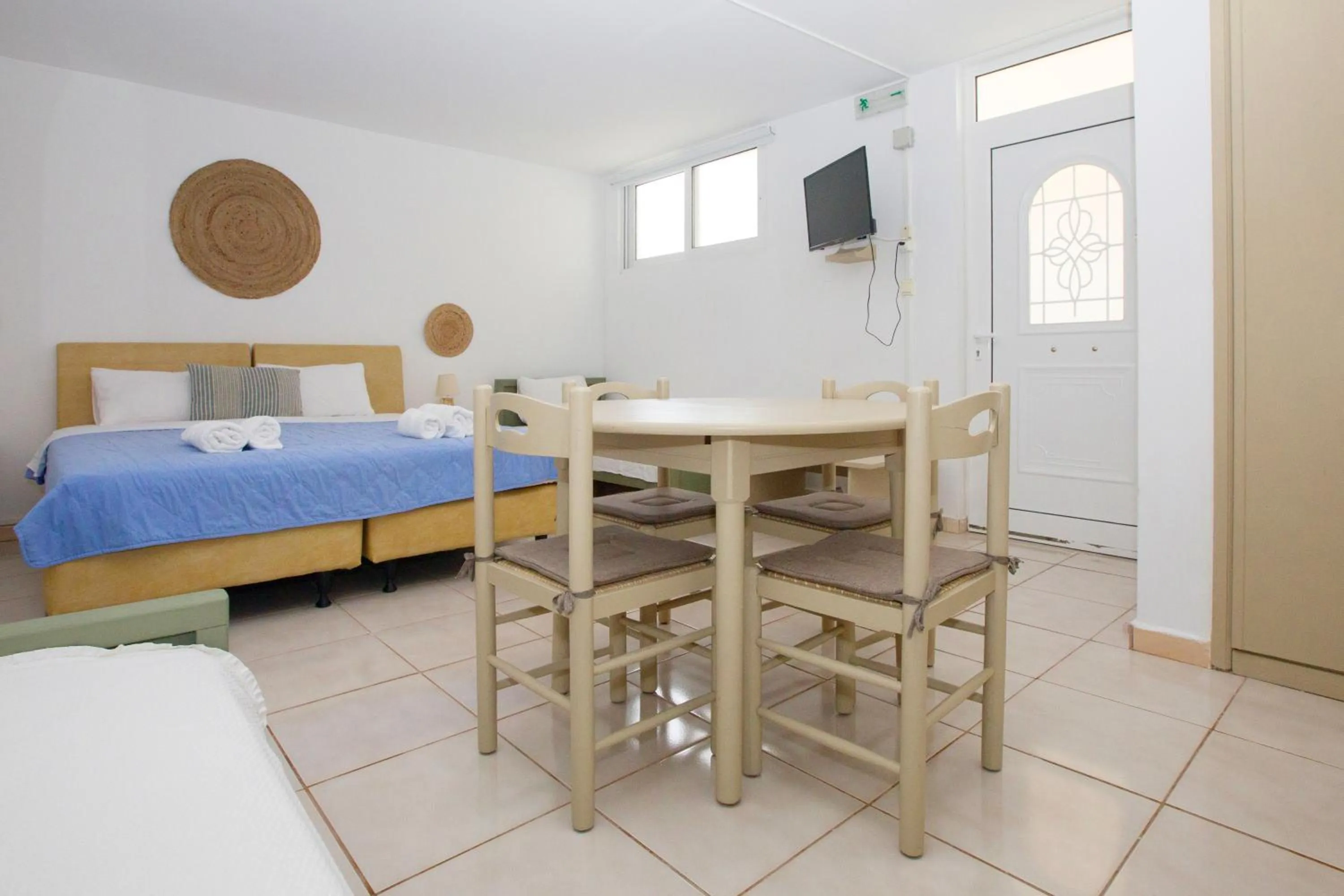 Photo of the whole room, Bed in Blue Marine Village