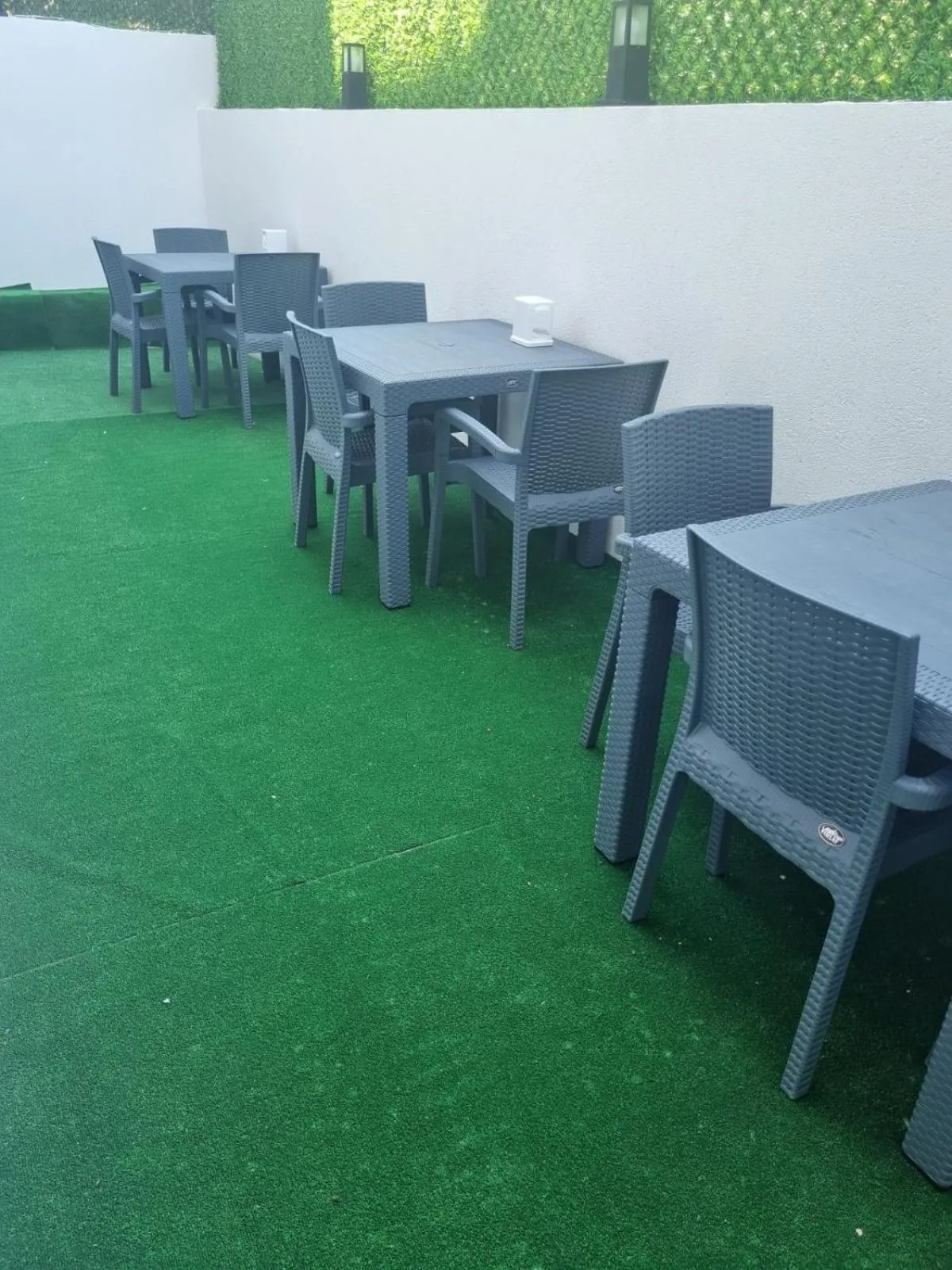 Restaurant/places to eat in istanbul airport family suites hotel