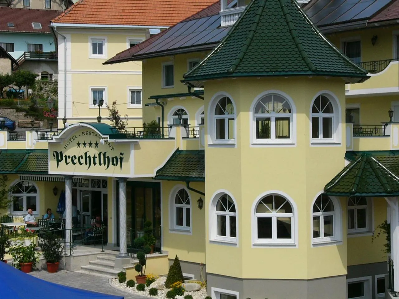 Property building in Hotel Prechtlhof