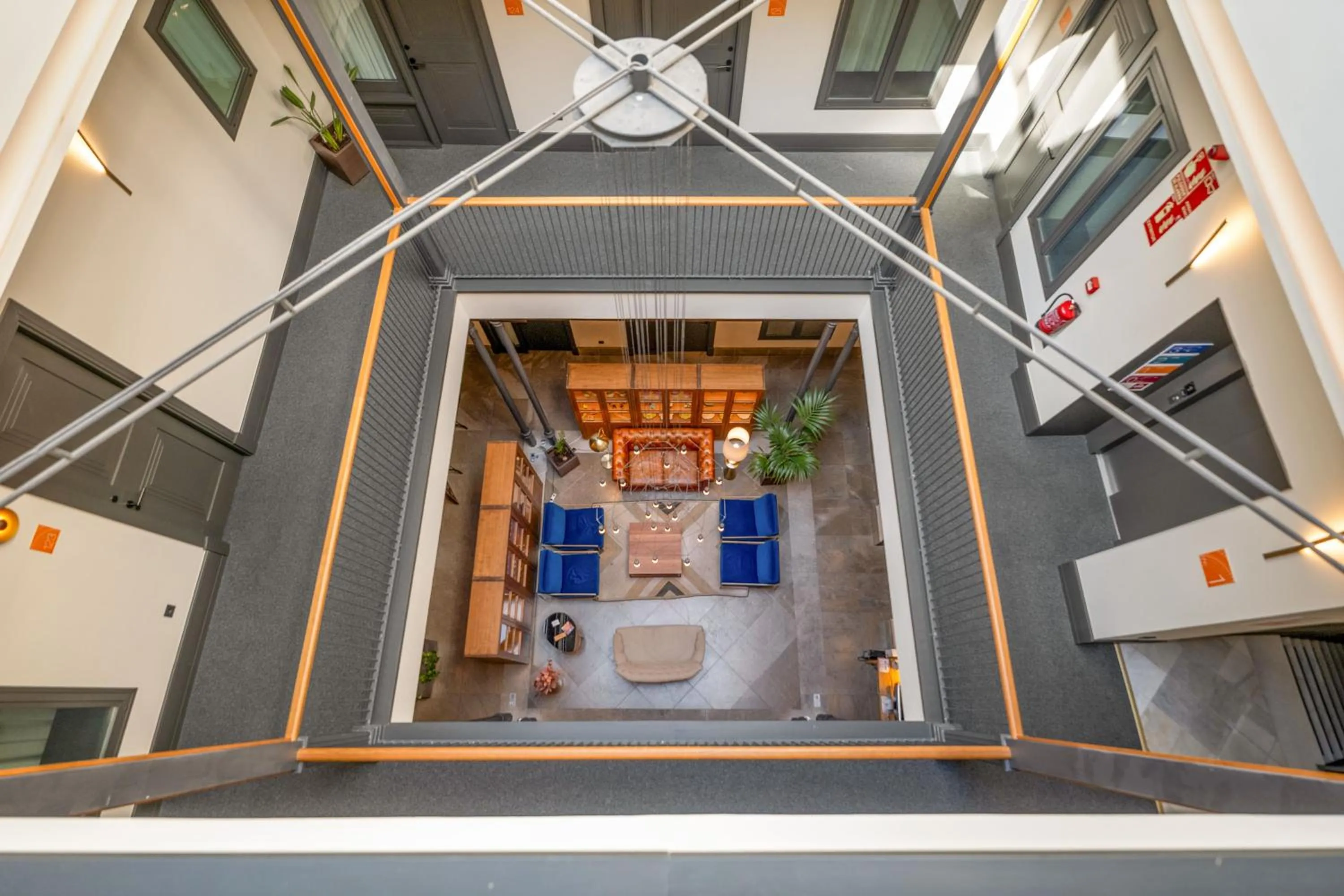 Casa Alhaja by Shiadu