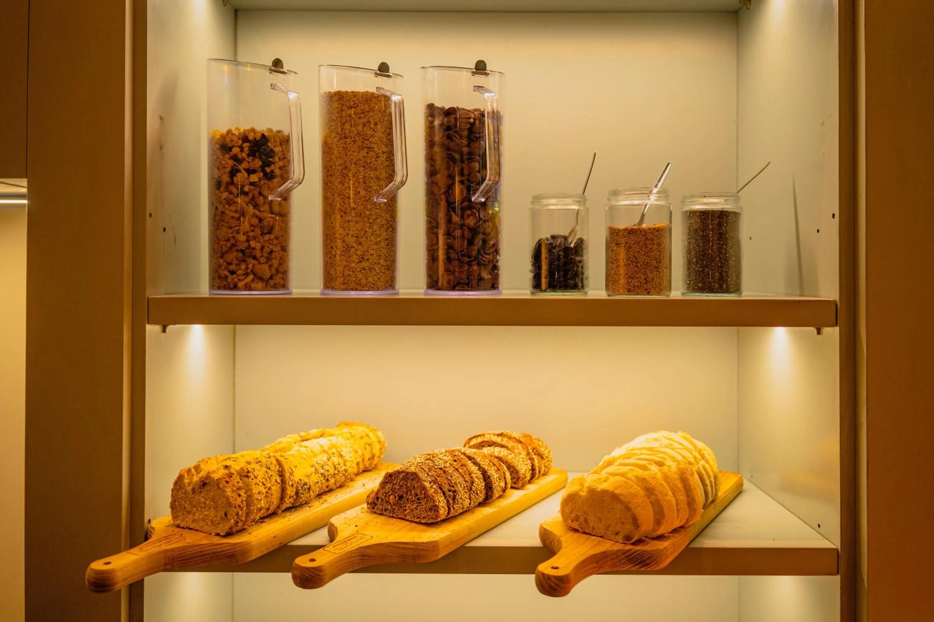 Casa Alhaja by Shiadu