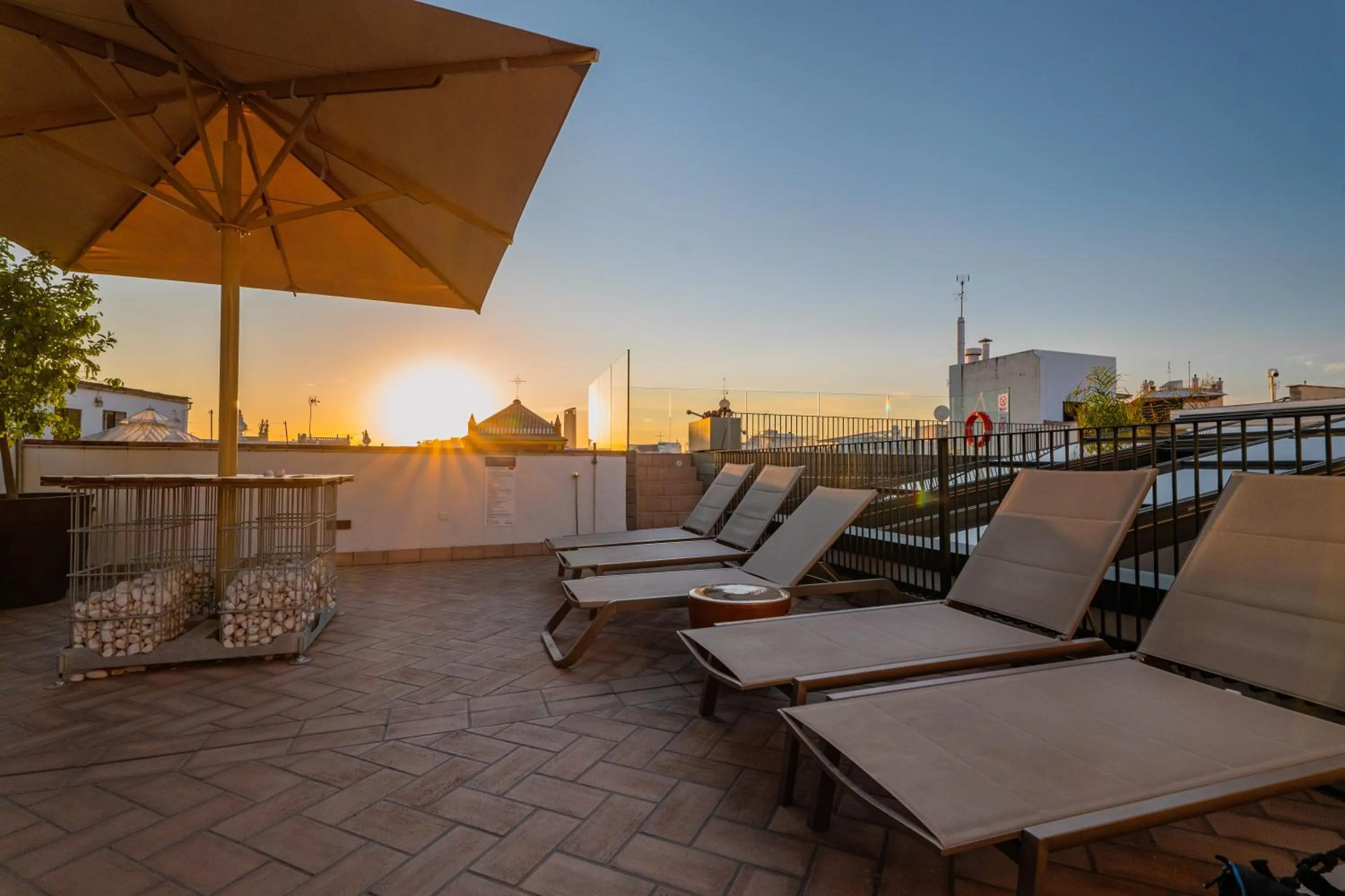 Casa Alhaja by Shiadu