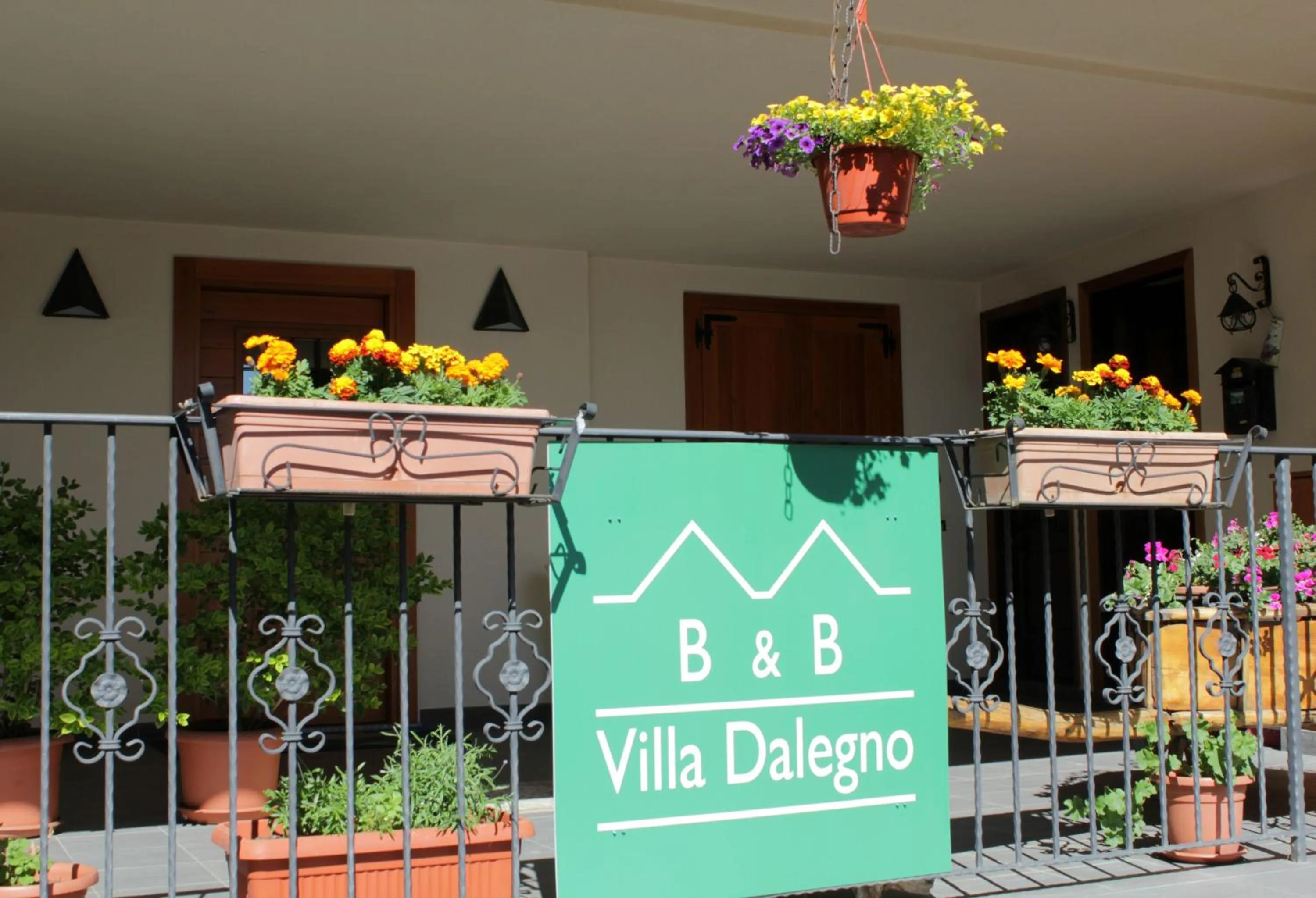 Property building in B&B Villa Dalegno