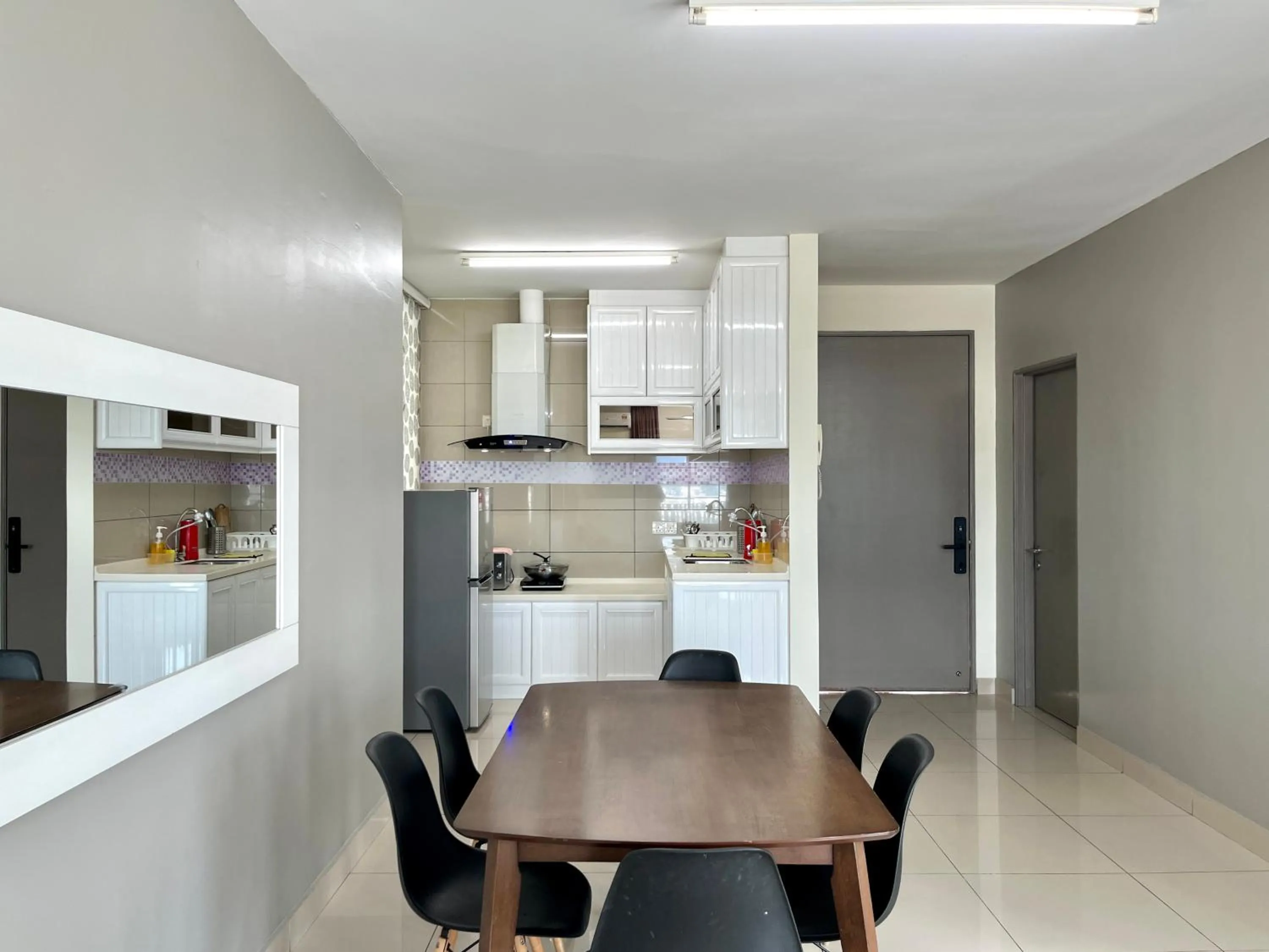 Dining area in Setapak Central Signature Suites by Manhattan Group