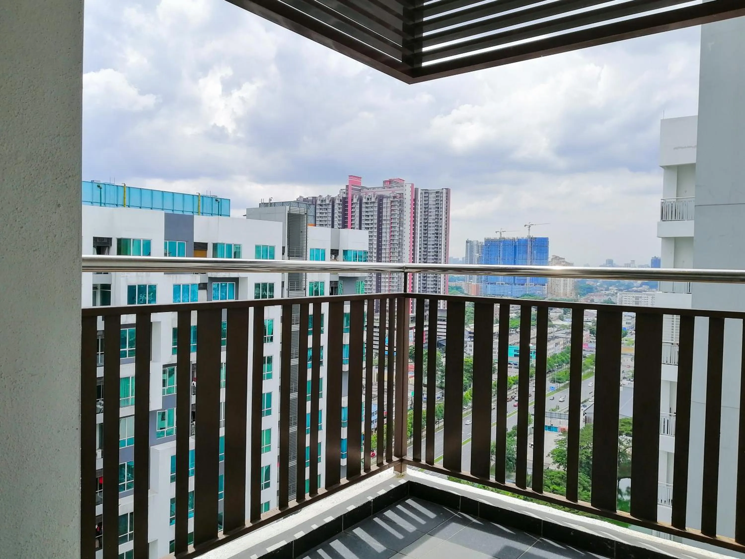 Balcony/Terrace in Setapak Central Signature Suites by Manhattan Group