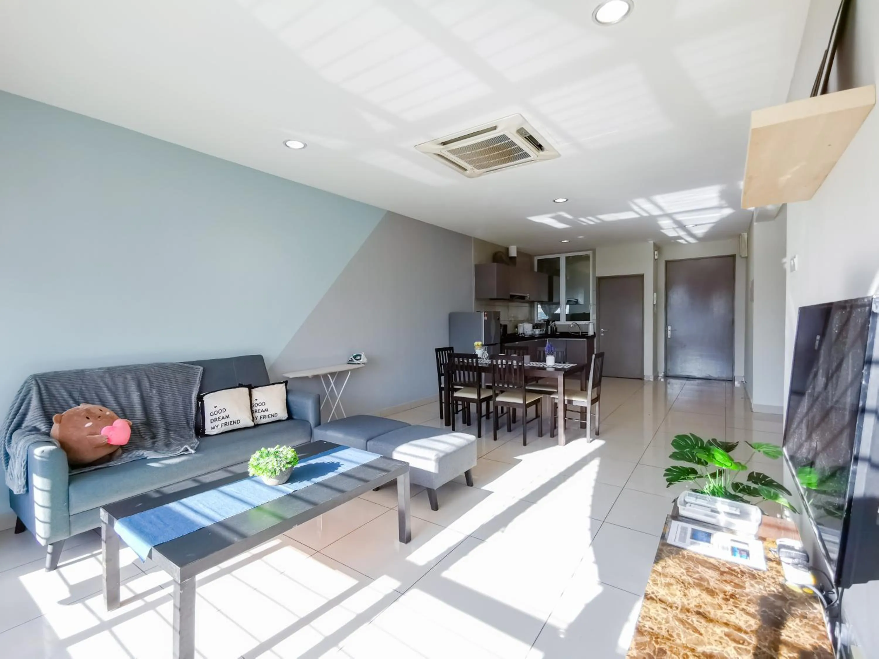 Living room in Setapak Central Signature Suites by Manhattan Group