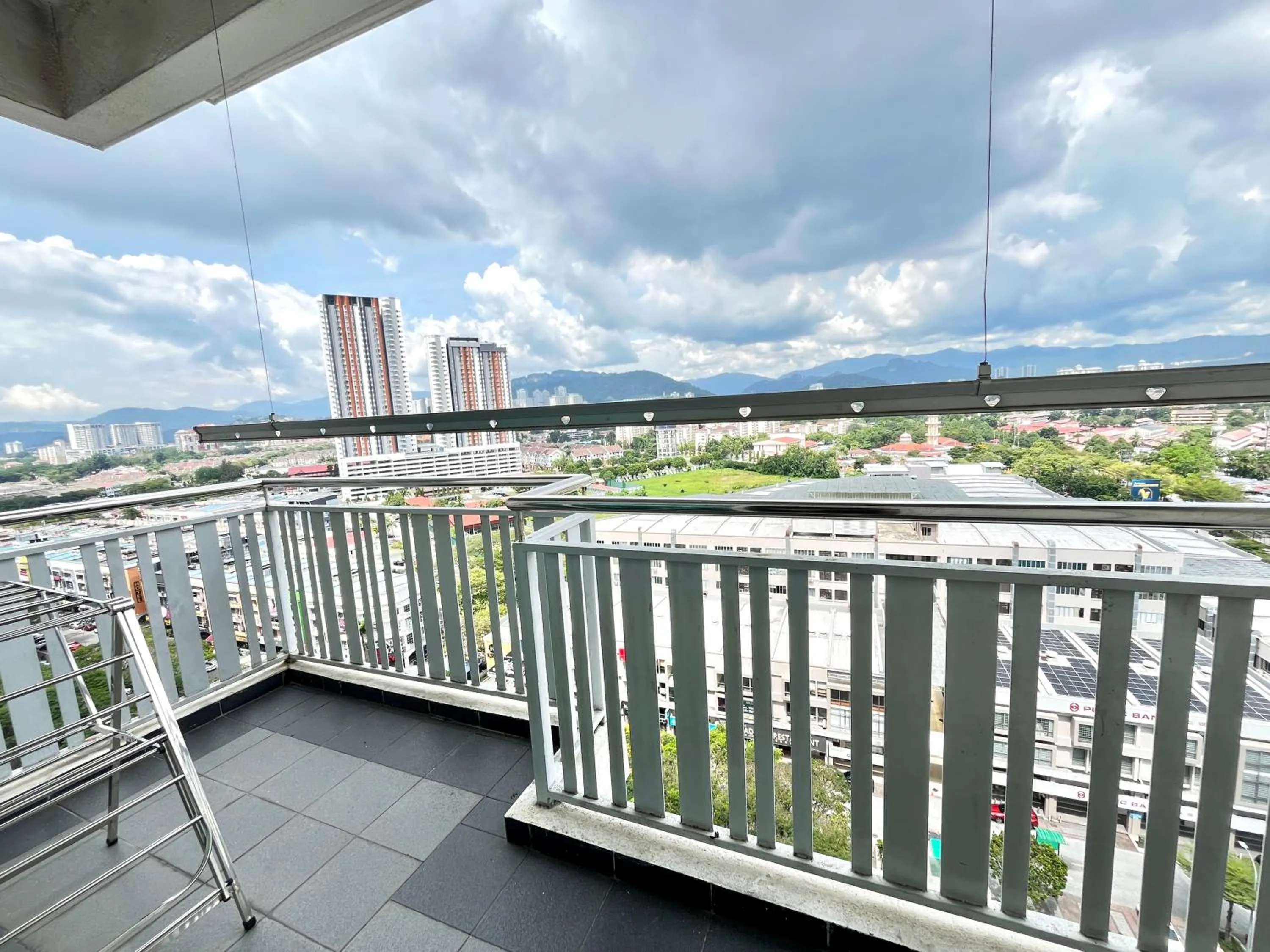 Balcony/Terrace in Setapak Central Signature Suites by Manhattan Group