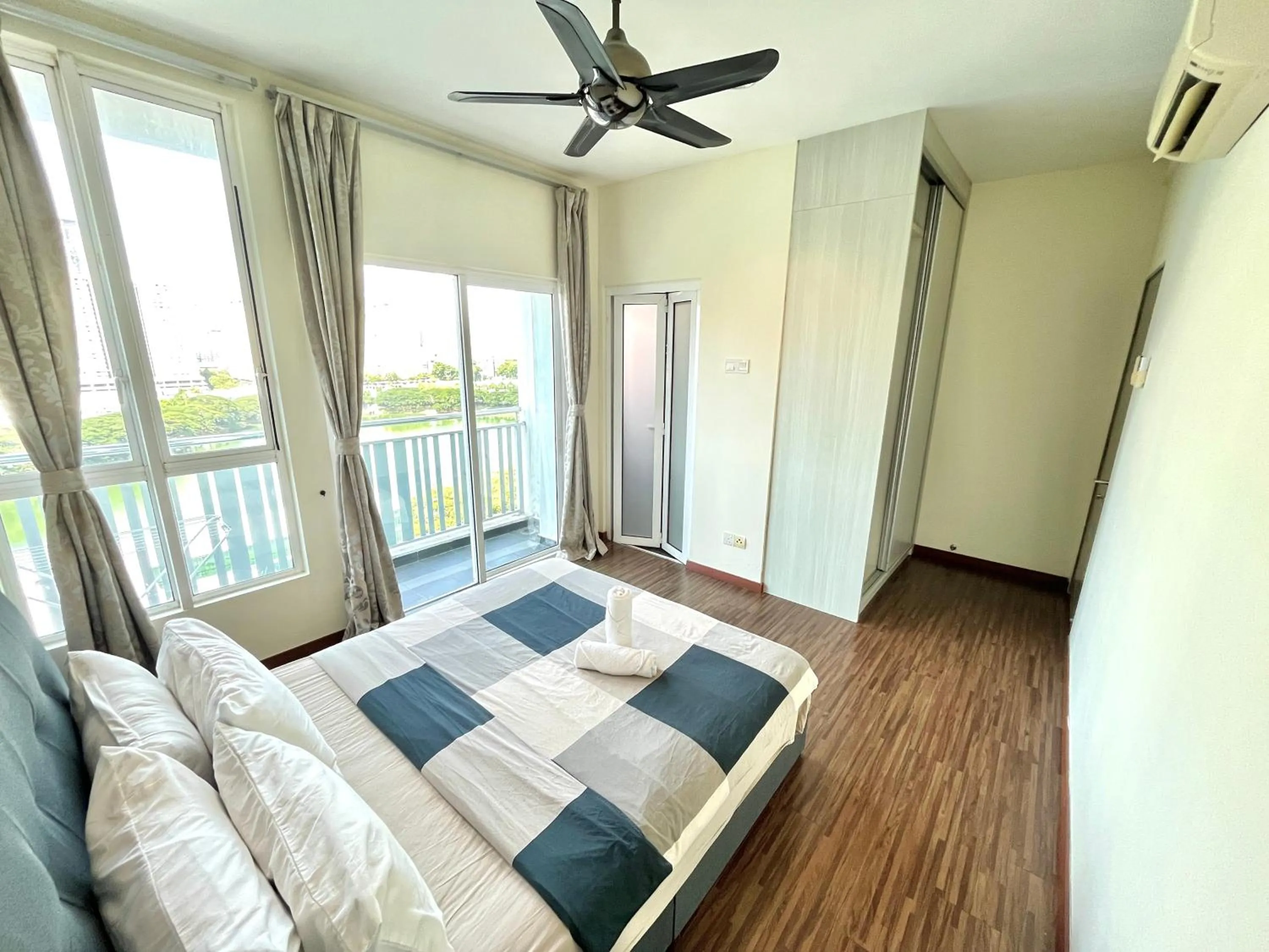 Bedroom, Bed in Setapak Central Signature Suites by Manhattan Group