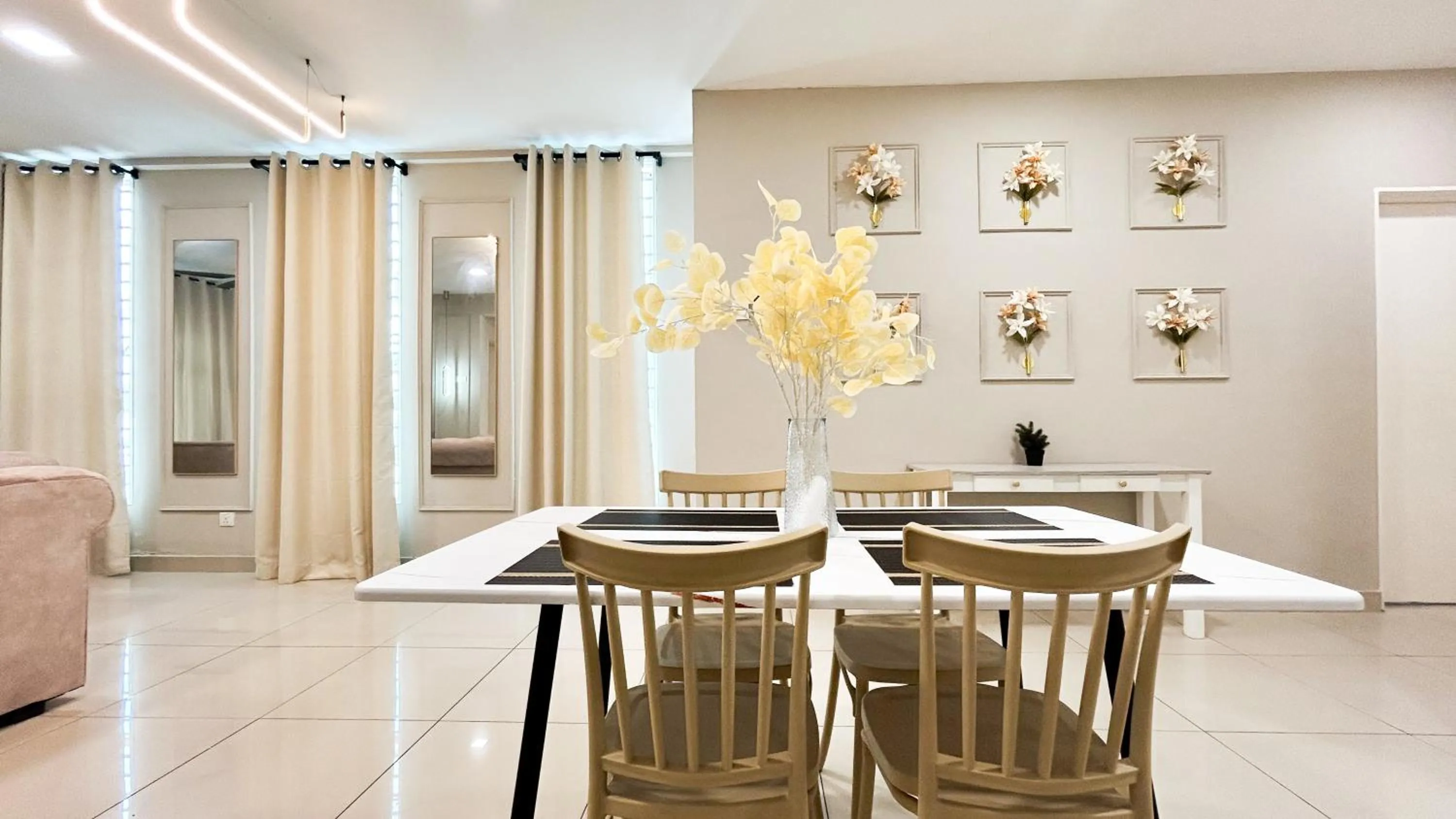 Dining area in Setapak Central Signature Suites by Manhattan Group