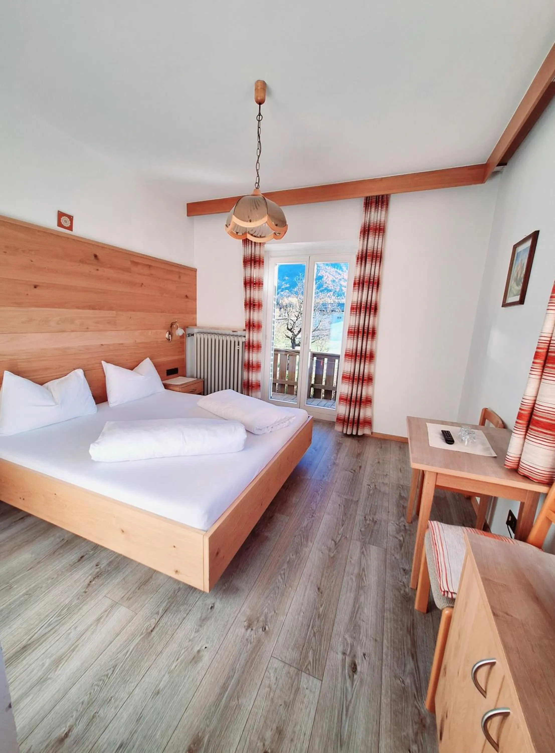 Property building, Bed in Hotel Pörnbacher