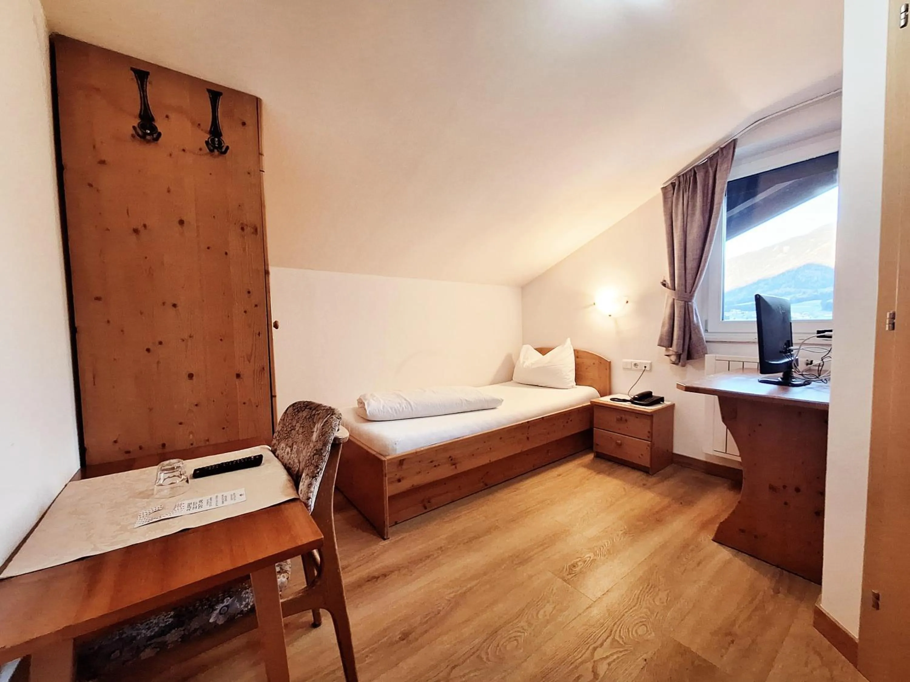 Bedroom, Bed in Hotel Pörnbacher