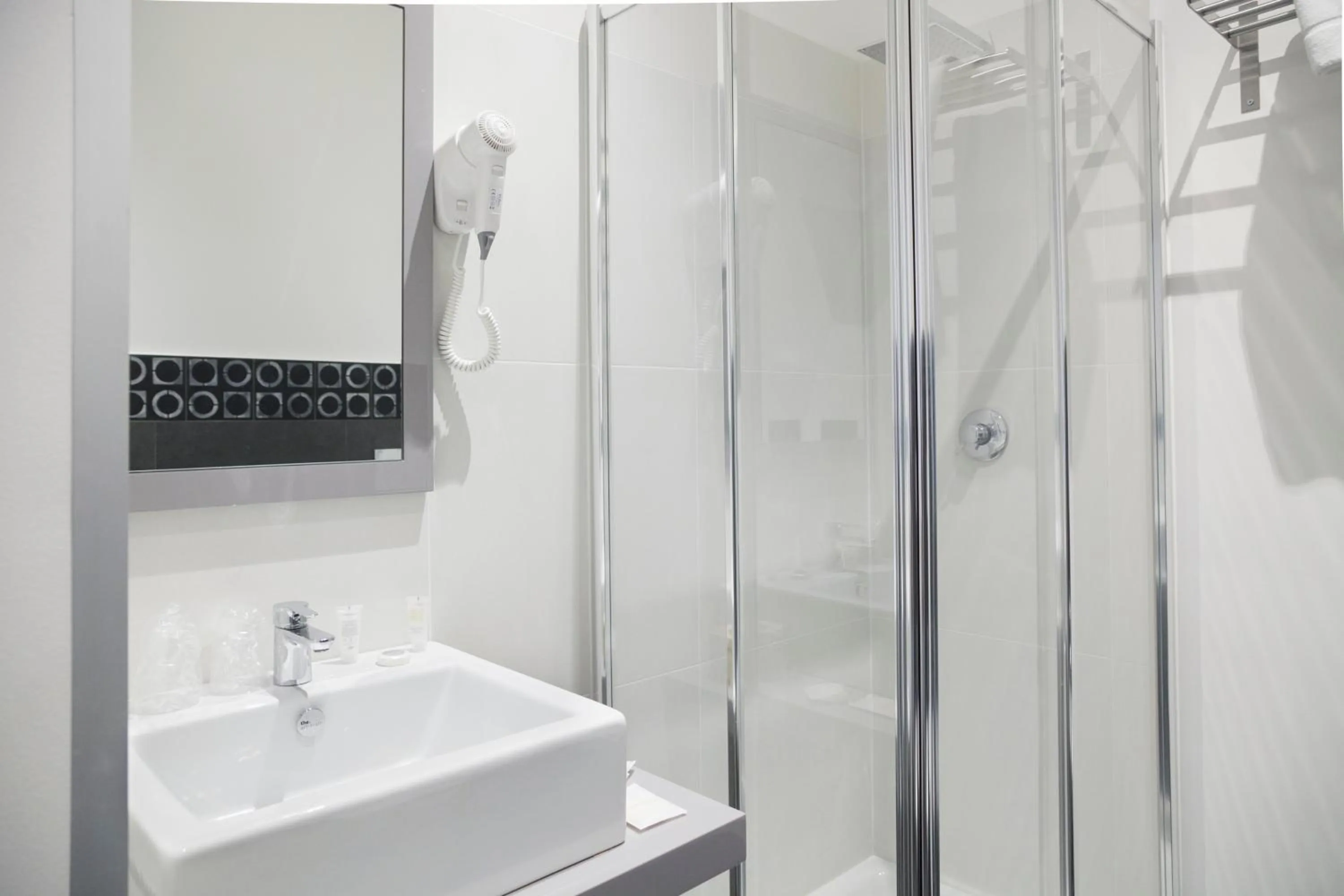 Shower in Nostos rooms & Apartments