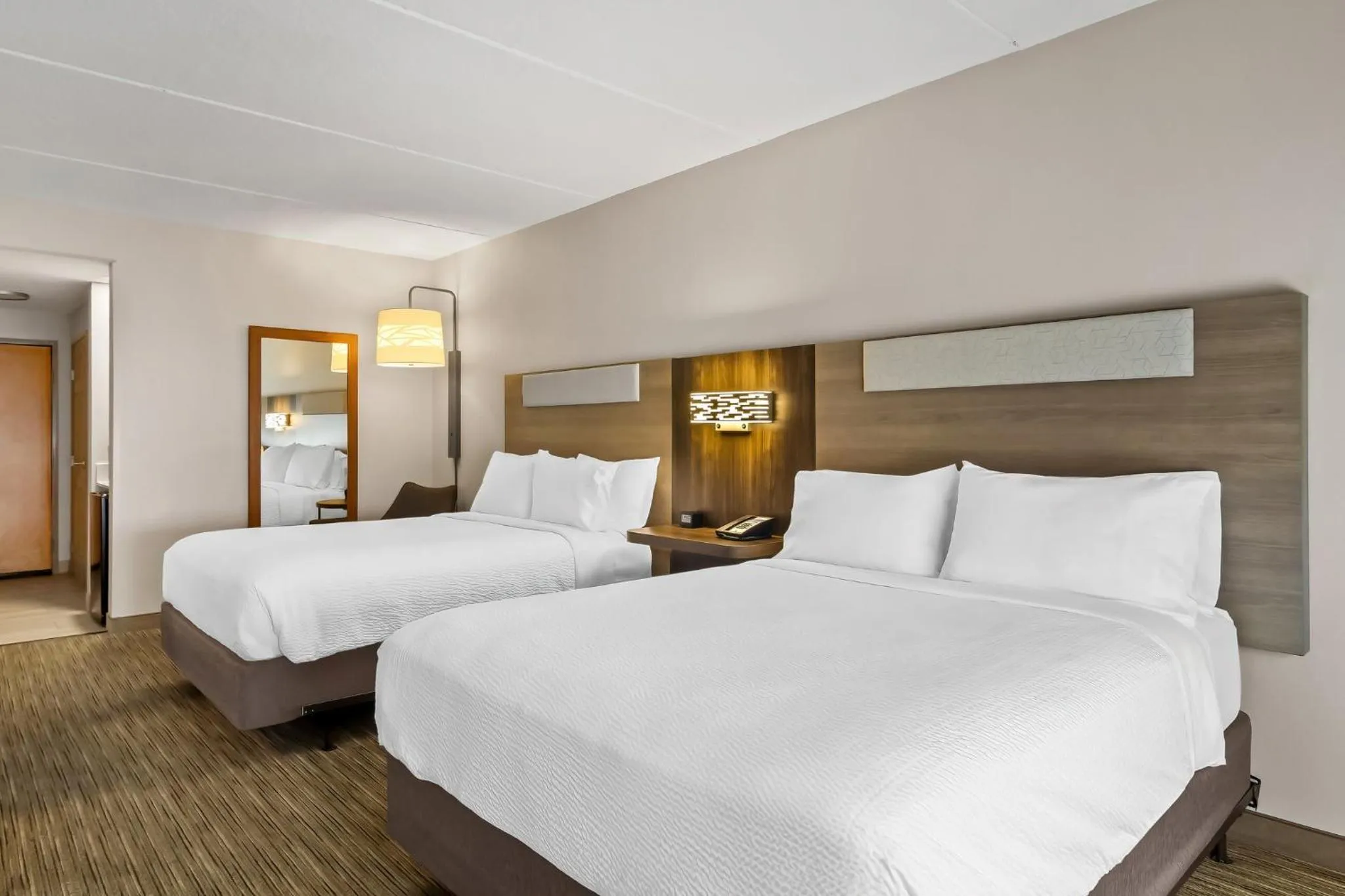 Photo of the whole room, Bed in Holiday Inn Express & Suites Jacksonville South East - Medical Center Area by IHG