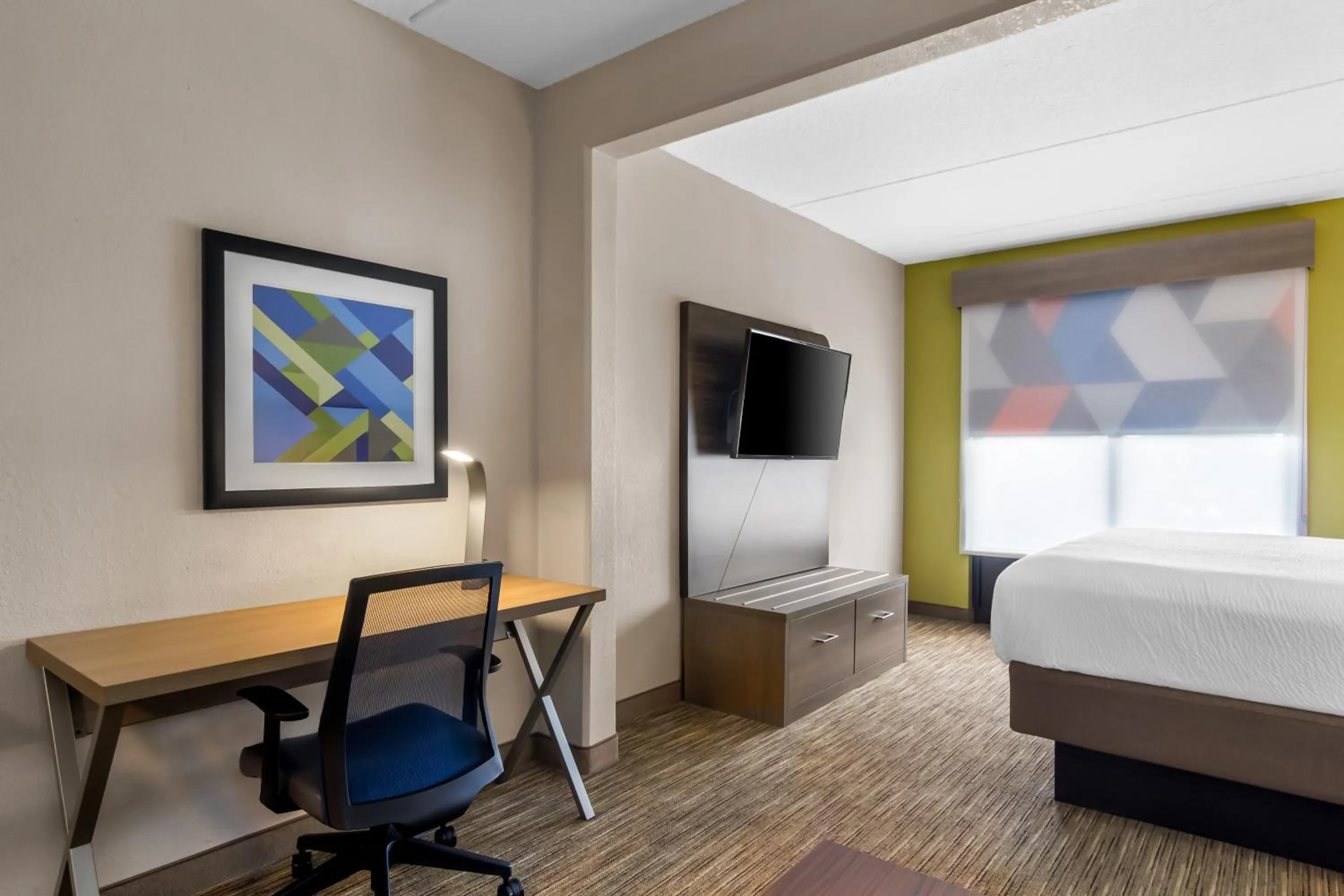 Bedroom, Bed in Holiday Inn Express & Suites Jacksonville South East - Medical Center Area by IHG