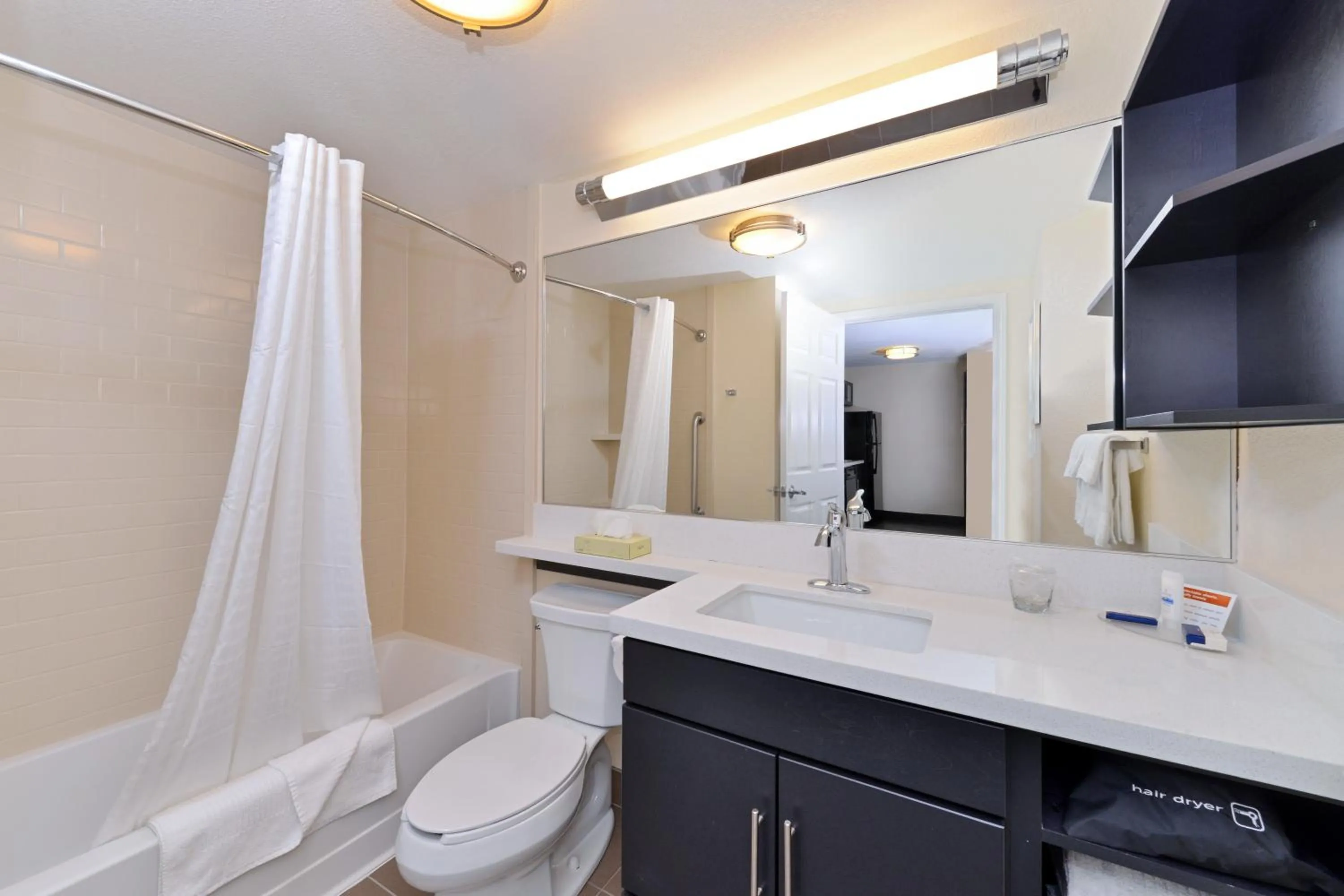 Bathroom in Candlewood Suites Sayre by IHG
