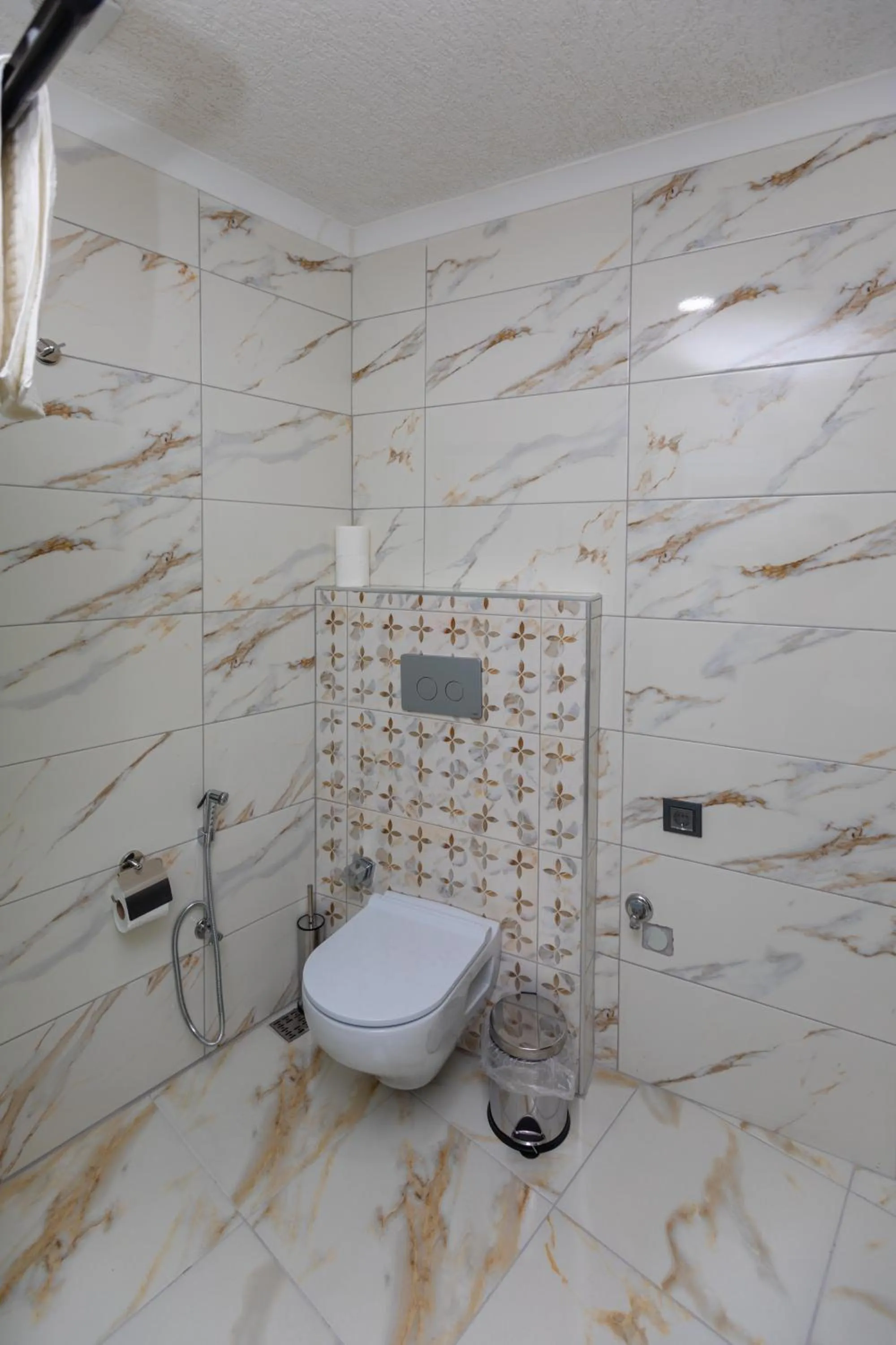 Toilet in Moonlight Suite