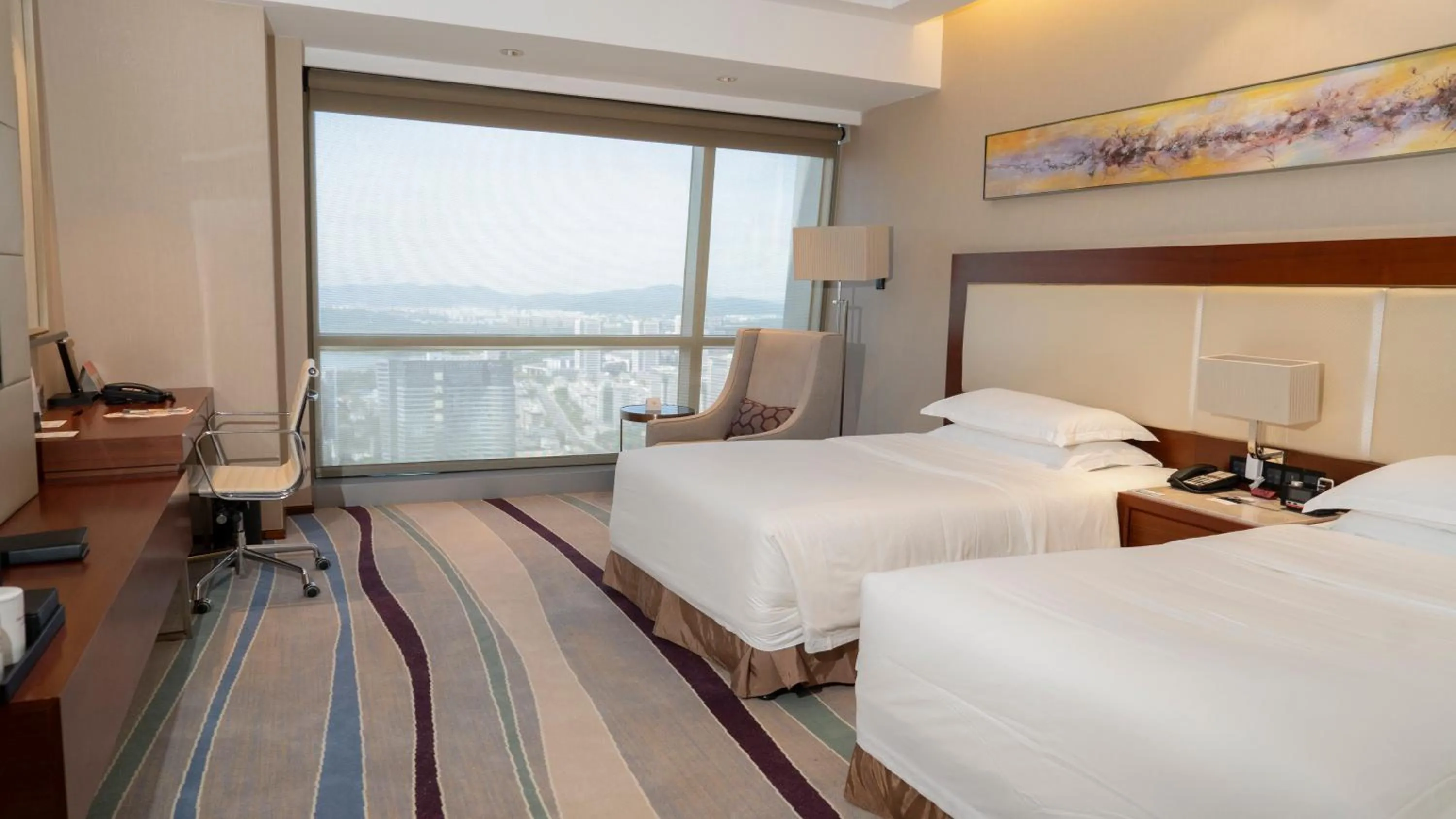 Photo of the whole room, Bed in Crowne Plaza Wuxi Taihu by IHG