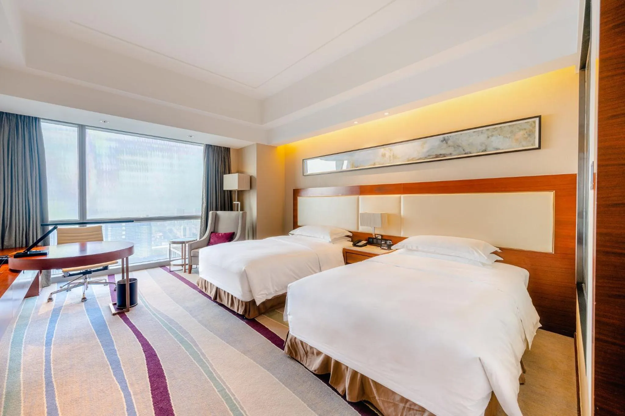 Photo of the whole room, Bed in Crowne Plaza Wuxi Taihu by IHG