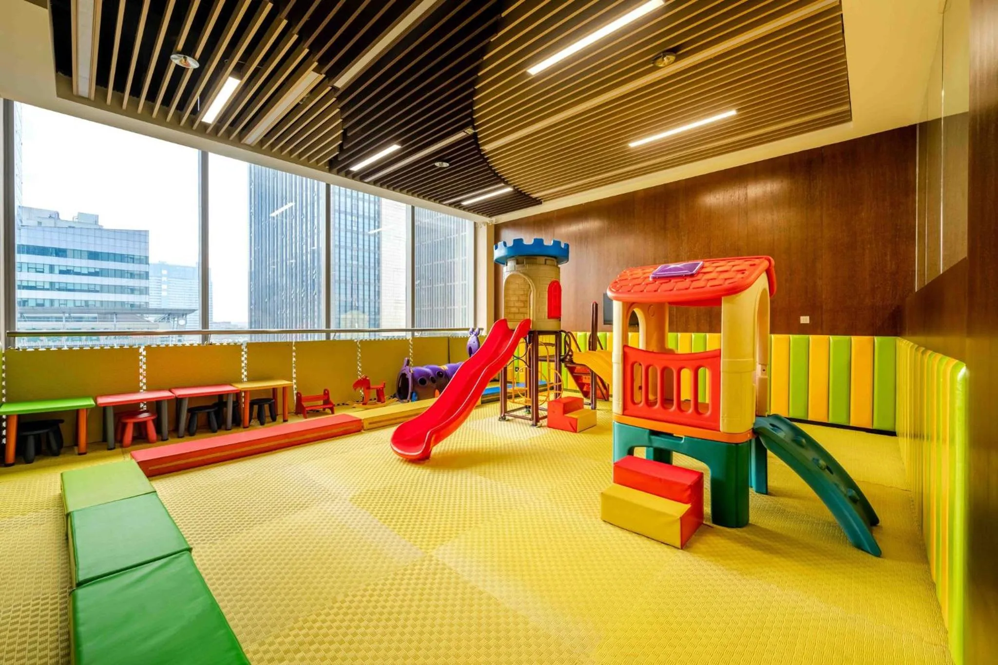 Fitness centre/facilities in Crowne Plaza Wuxi Taihu by IHG