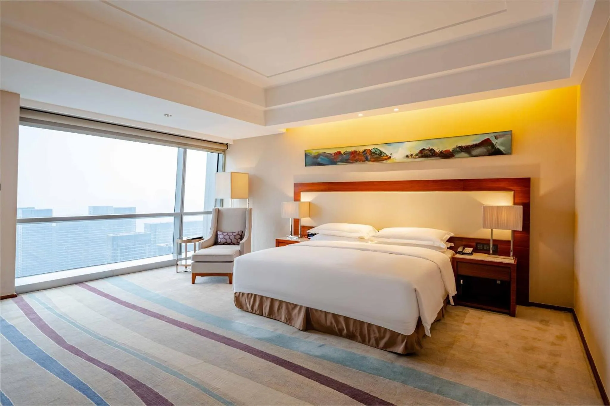 Photo of the whole room, Bed in Crowne Plaza Wuxi Taihu by IHG