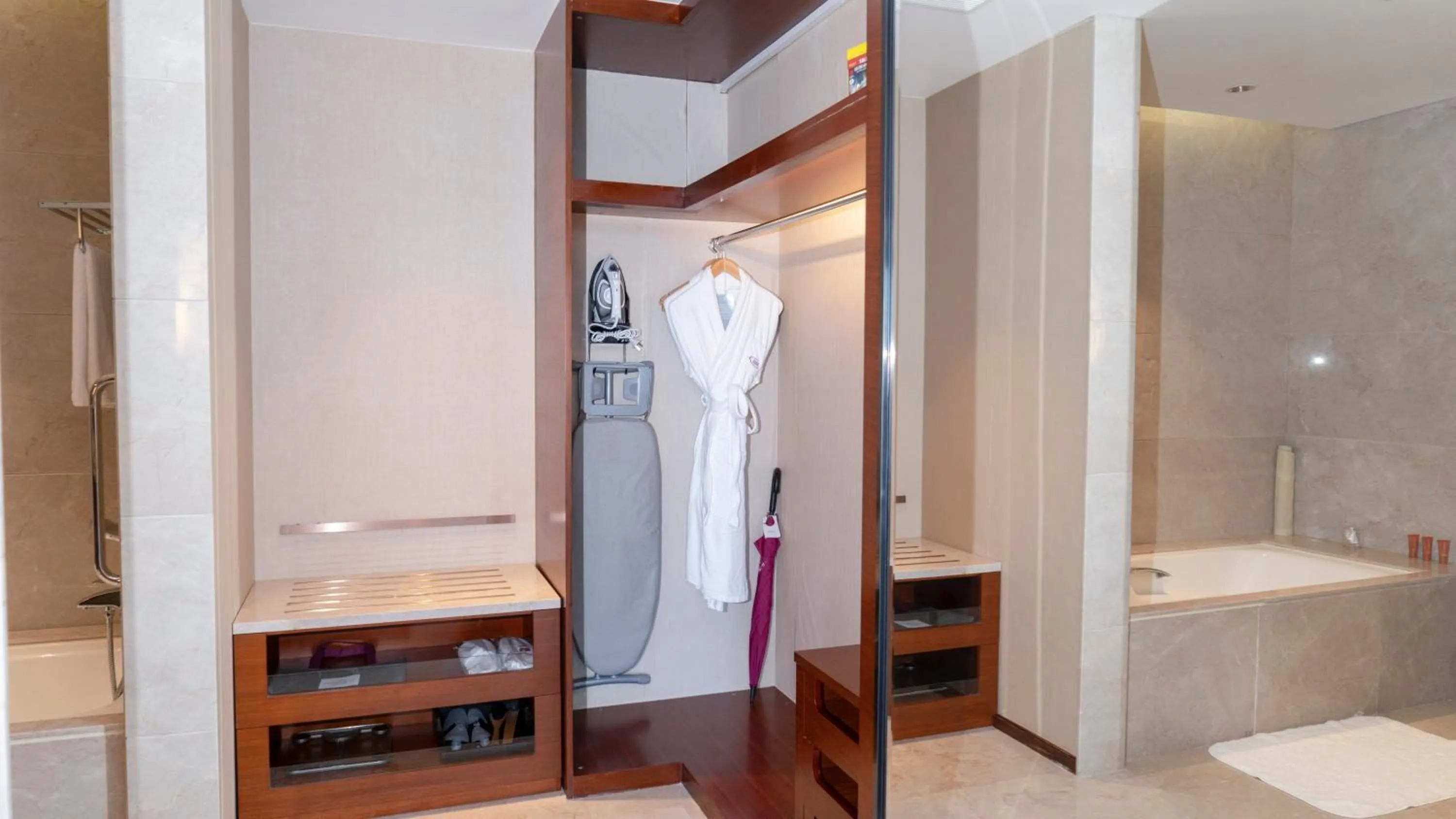 Photo of the whole room in Crowne Plaza Wuxi Taihu by IHG