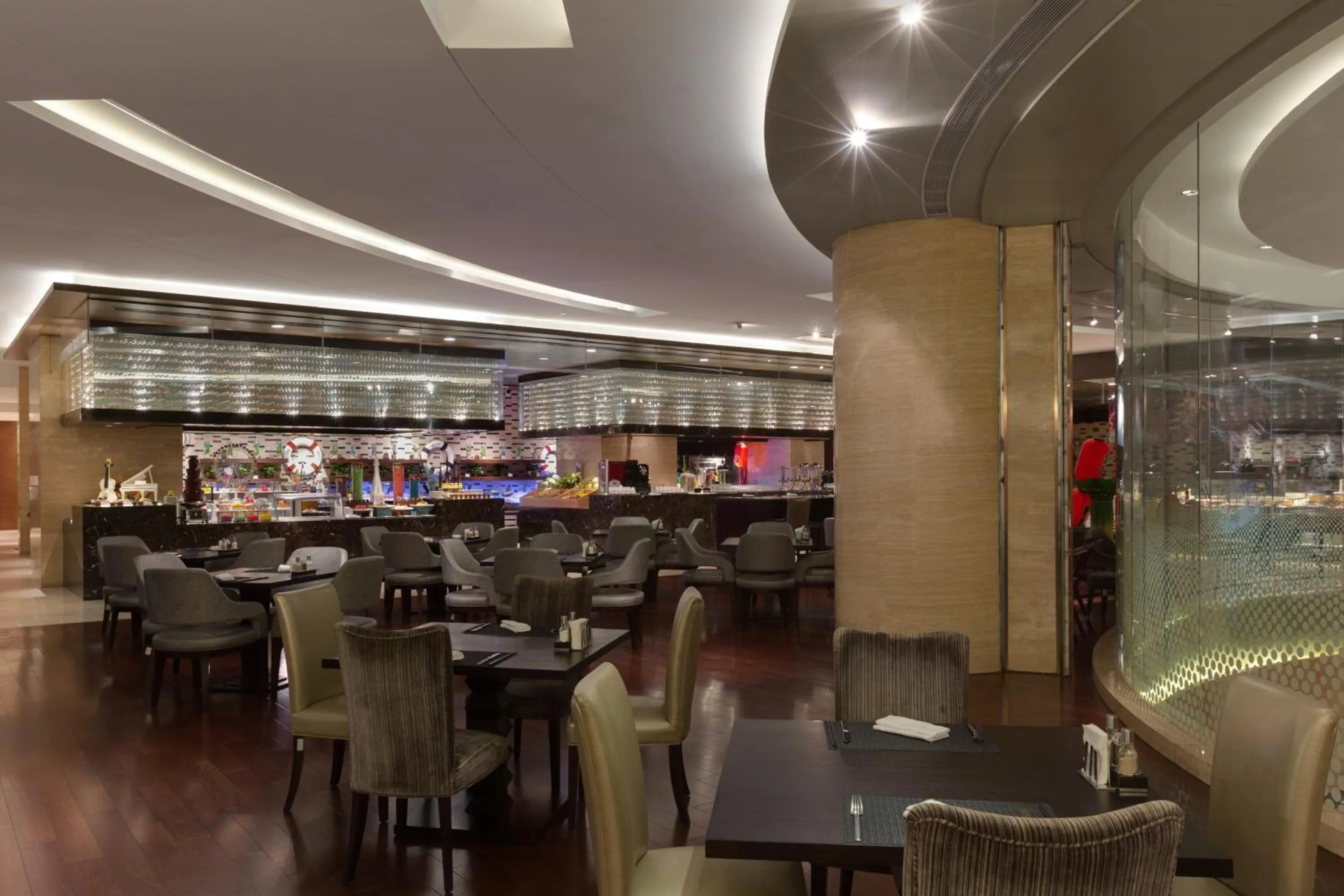 Restaurant/places to eat in Crowne Plaza Wuxi Taihu by IHG