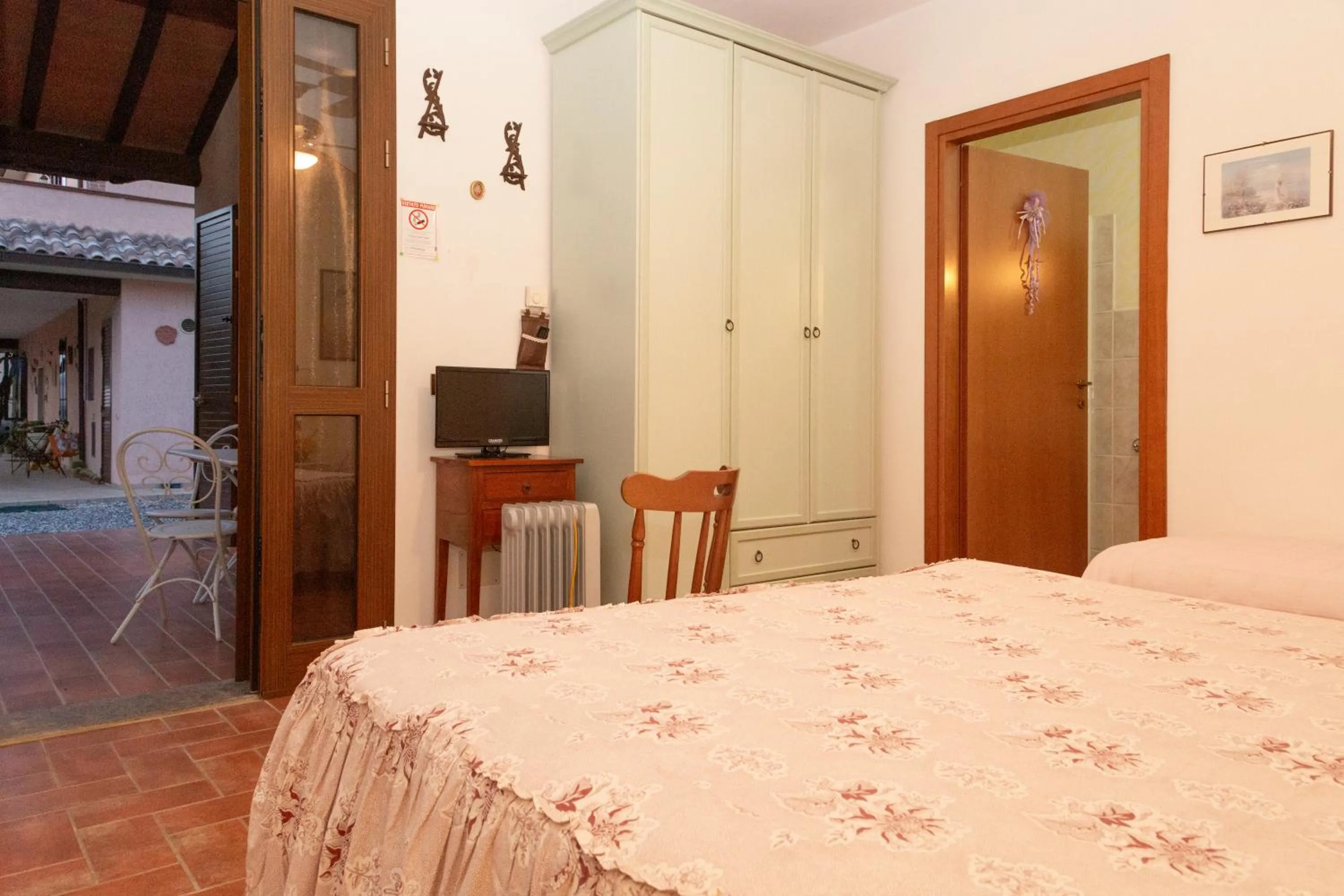 View (from property/room), Bed in Agriturismo Al Vermigliano