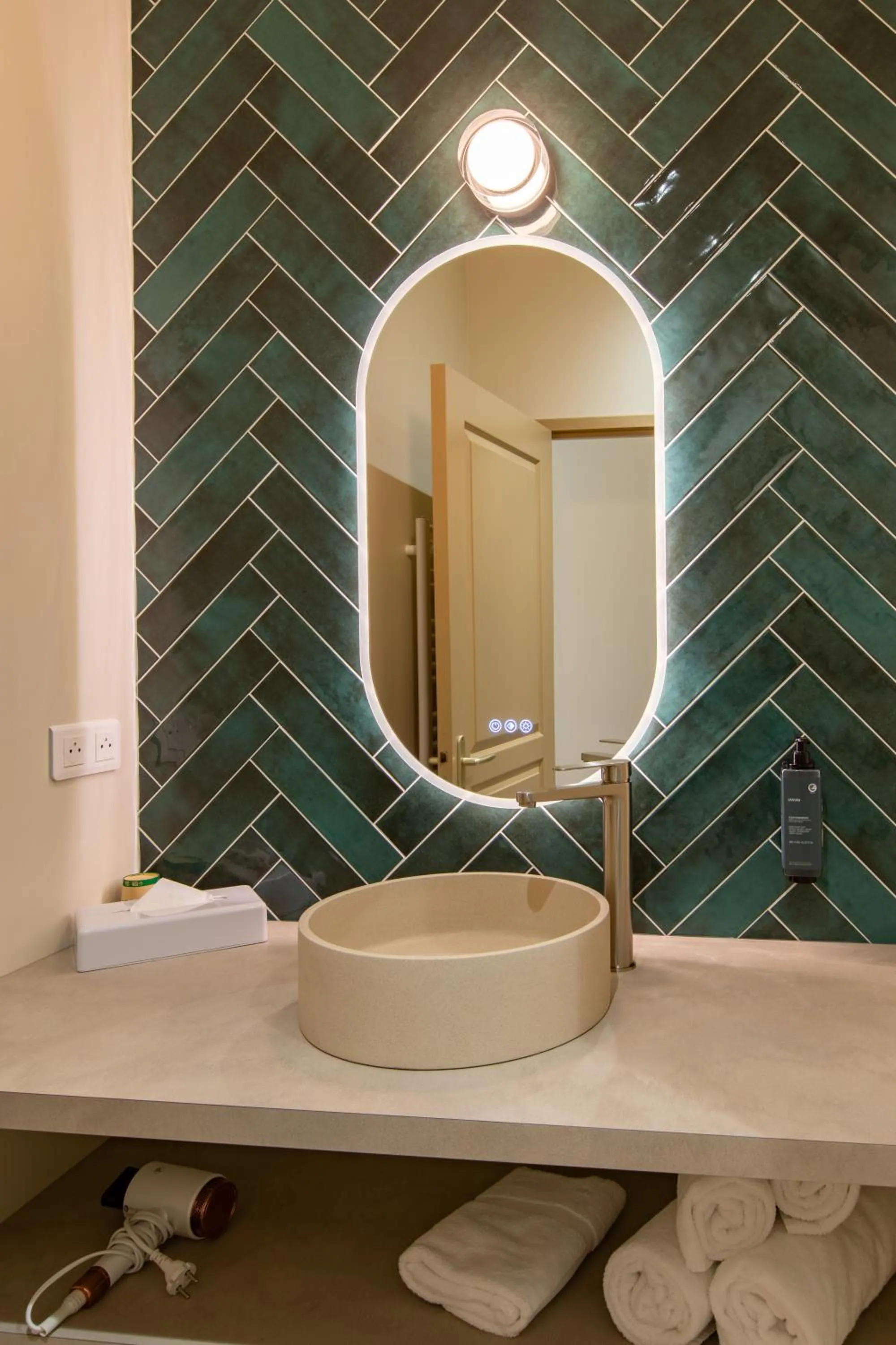 Bathroom in Domaine de la Courbe Hôtel & Spa