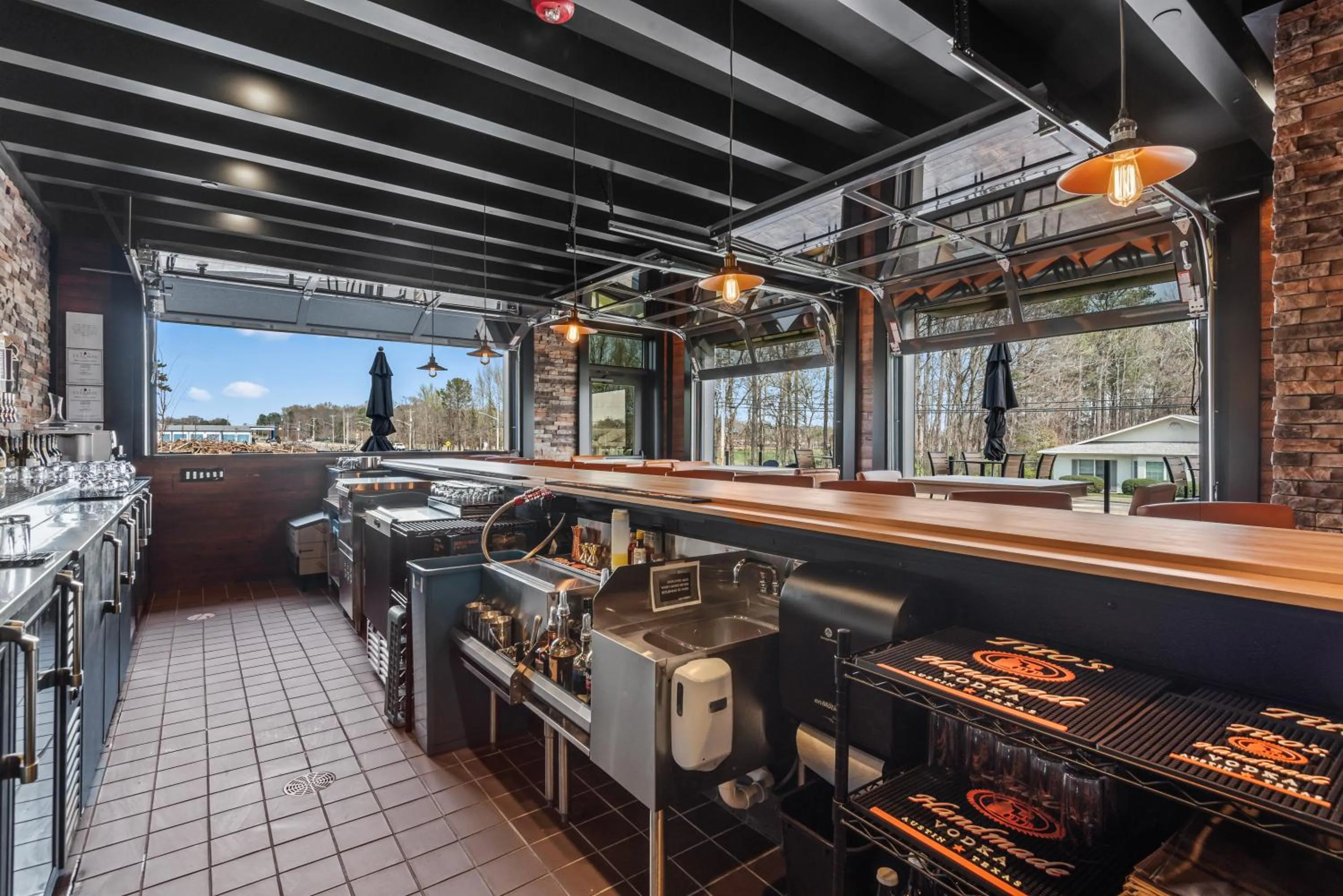 Lounge or bar in Cobblestone Hotel & Suites - Cullman