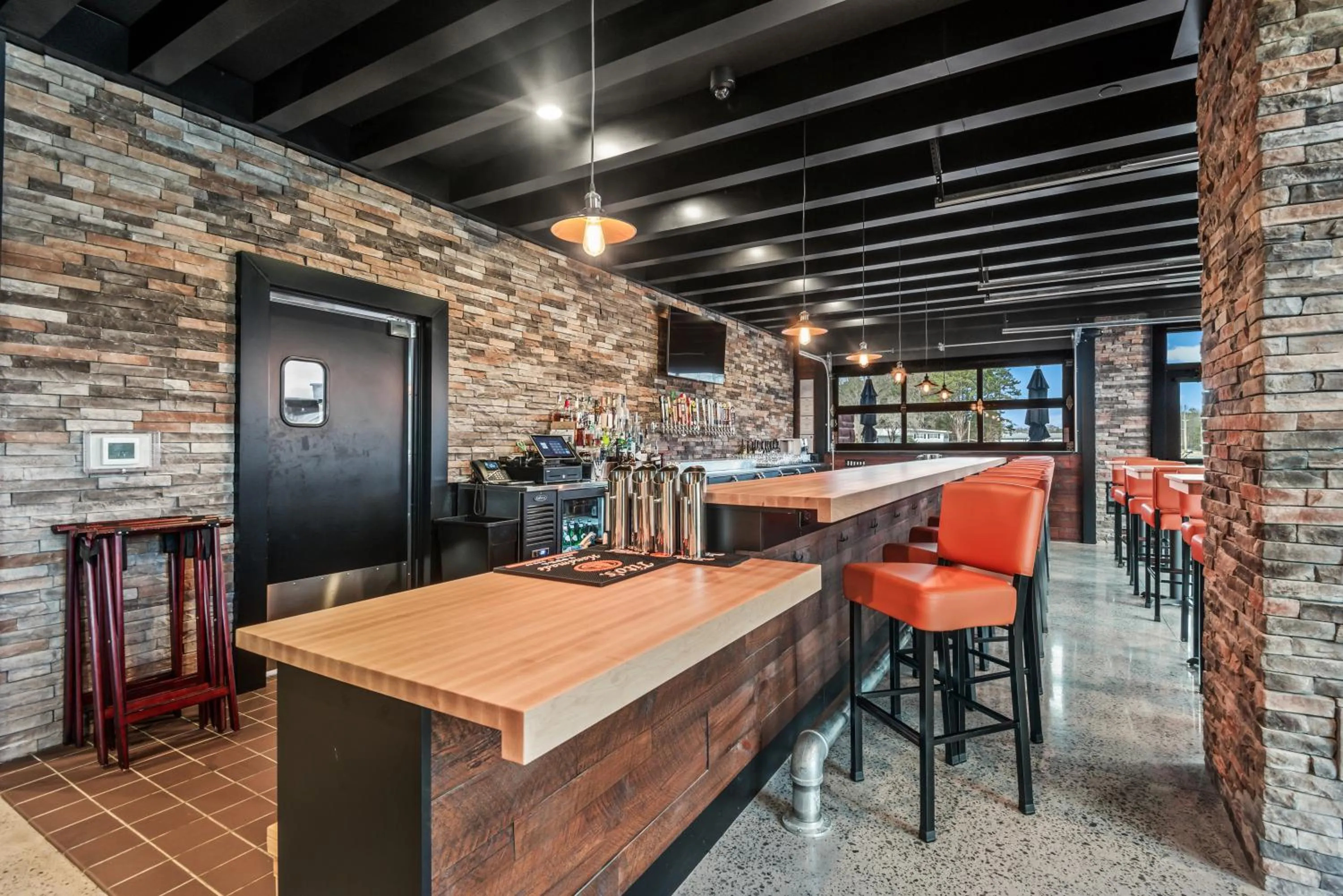 Lounge or bar in Cobblestone Hotel & Suites - Cullman