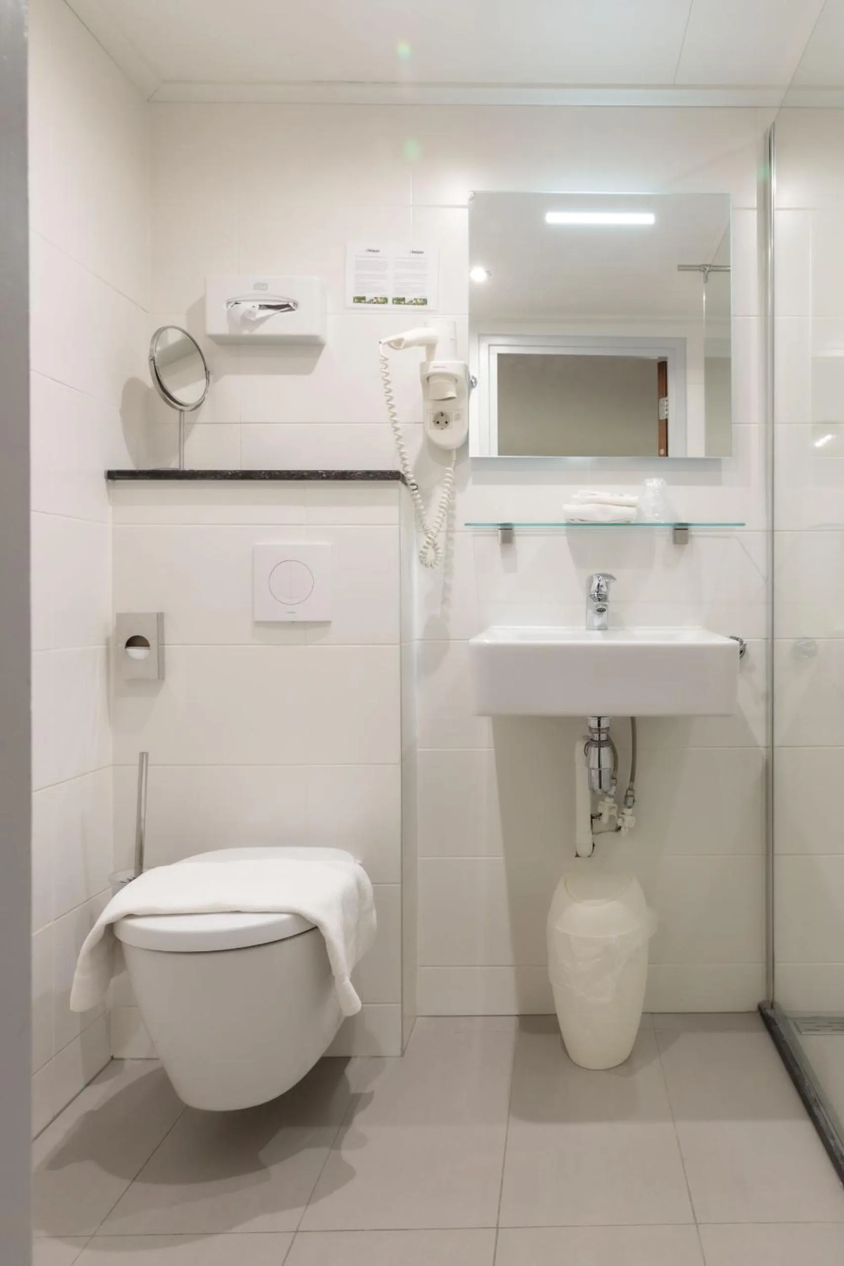 Toilet in Hotel 't Paviljoen