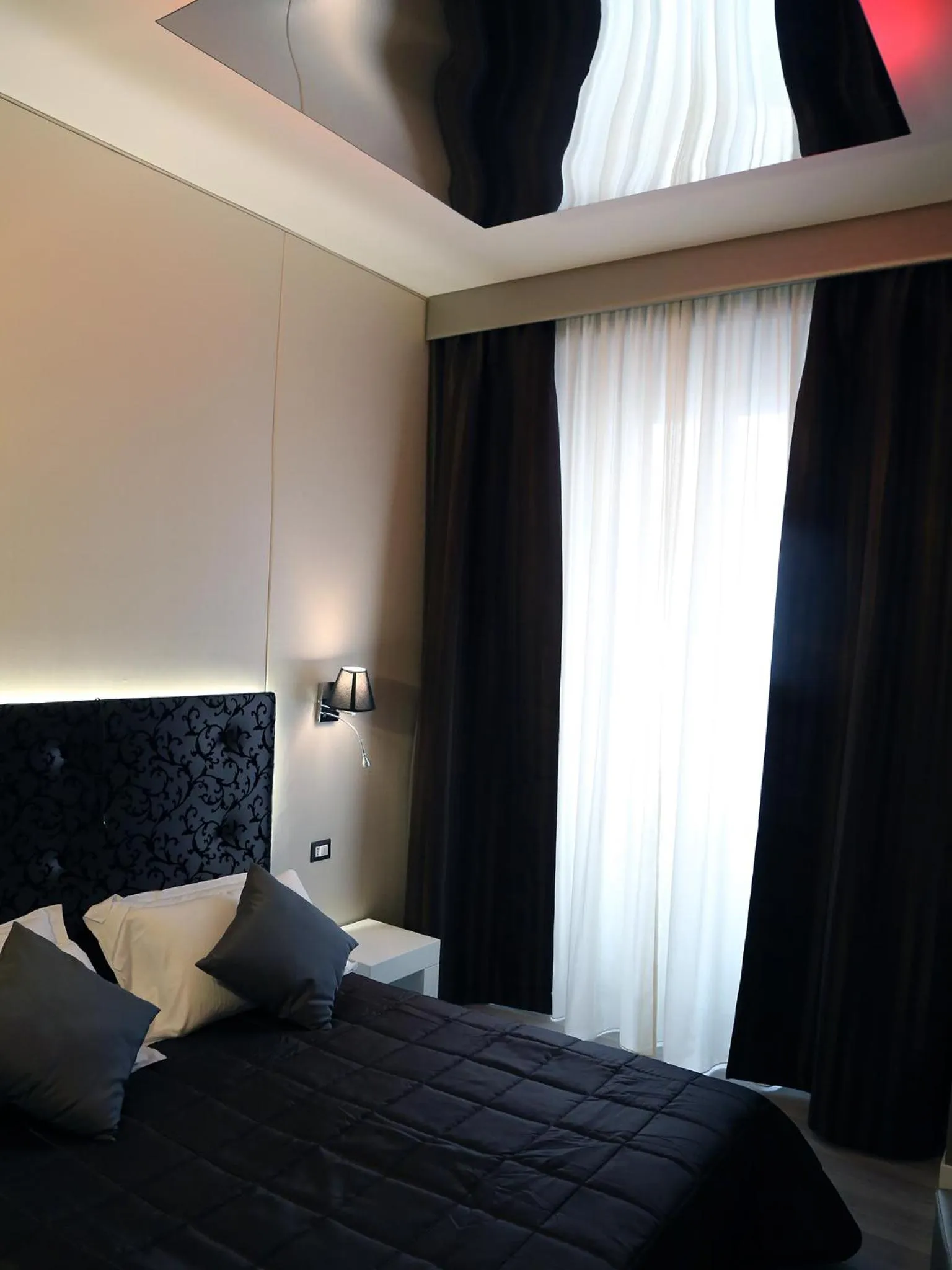 Bed in Piccolo di Piazza di Spagna Suites