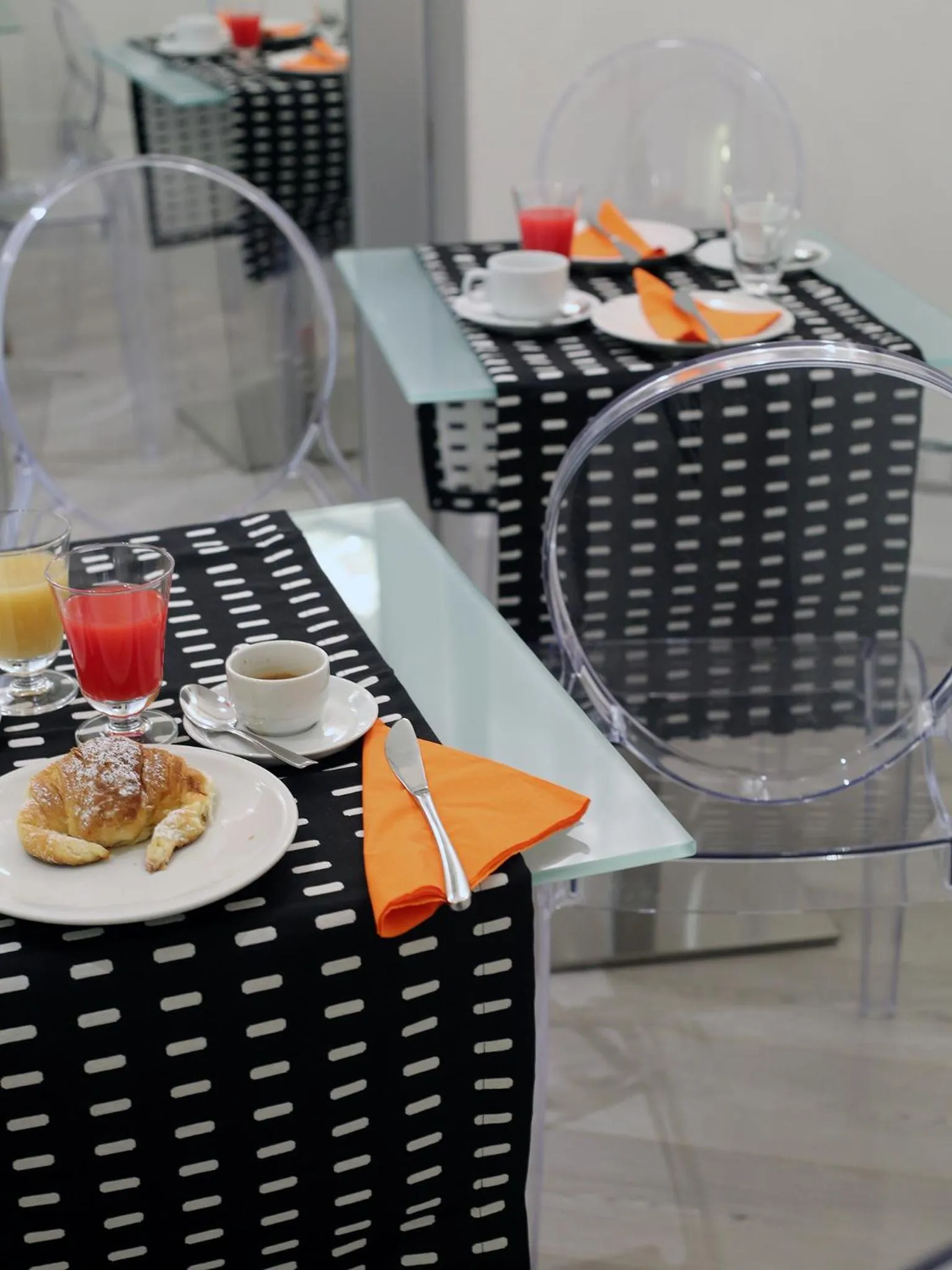 Restaurant/places to eat in Piccolo di Piazza di Spagna Suites