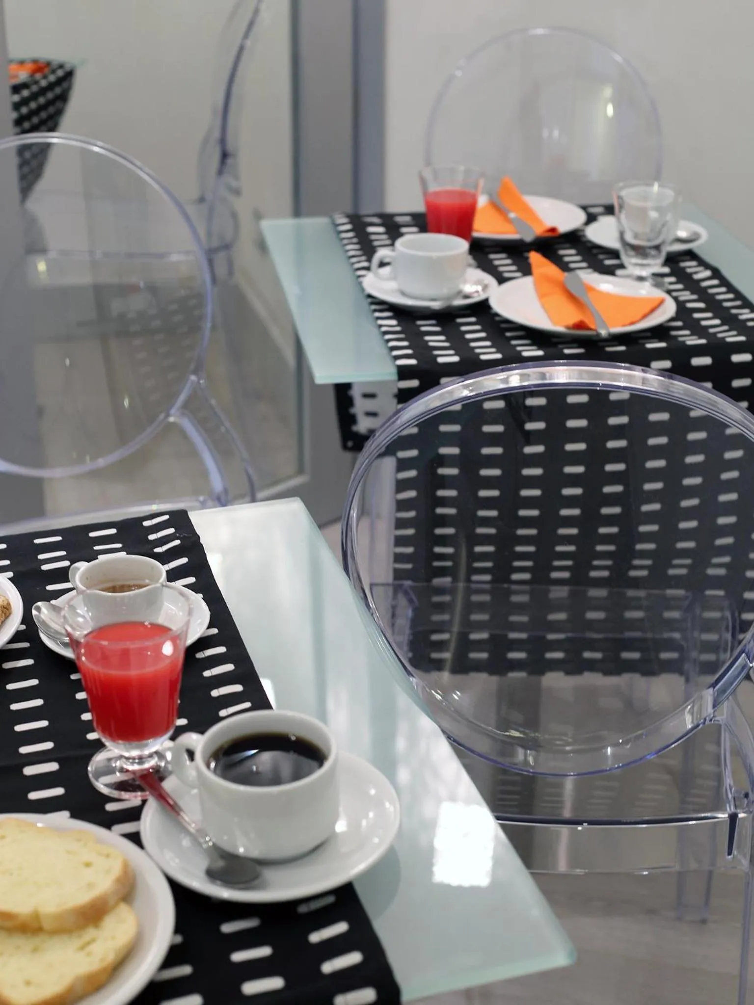 Restaurant/places to eat in Piccolo di Piazza di Spagna Suites