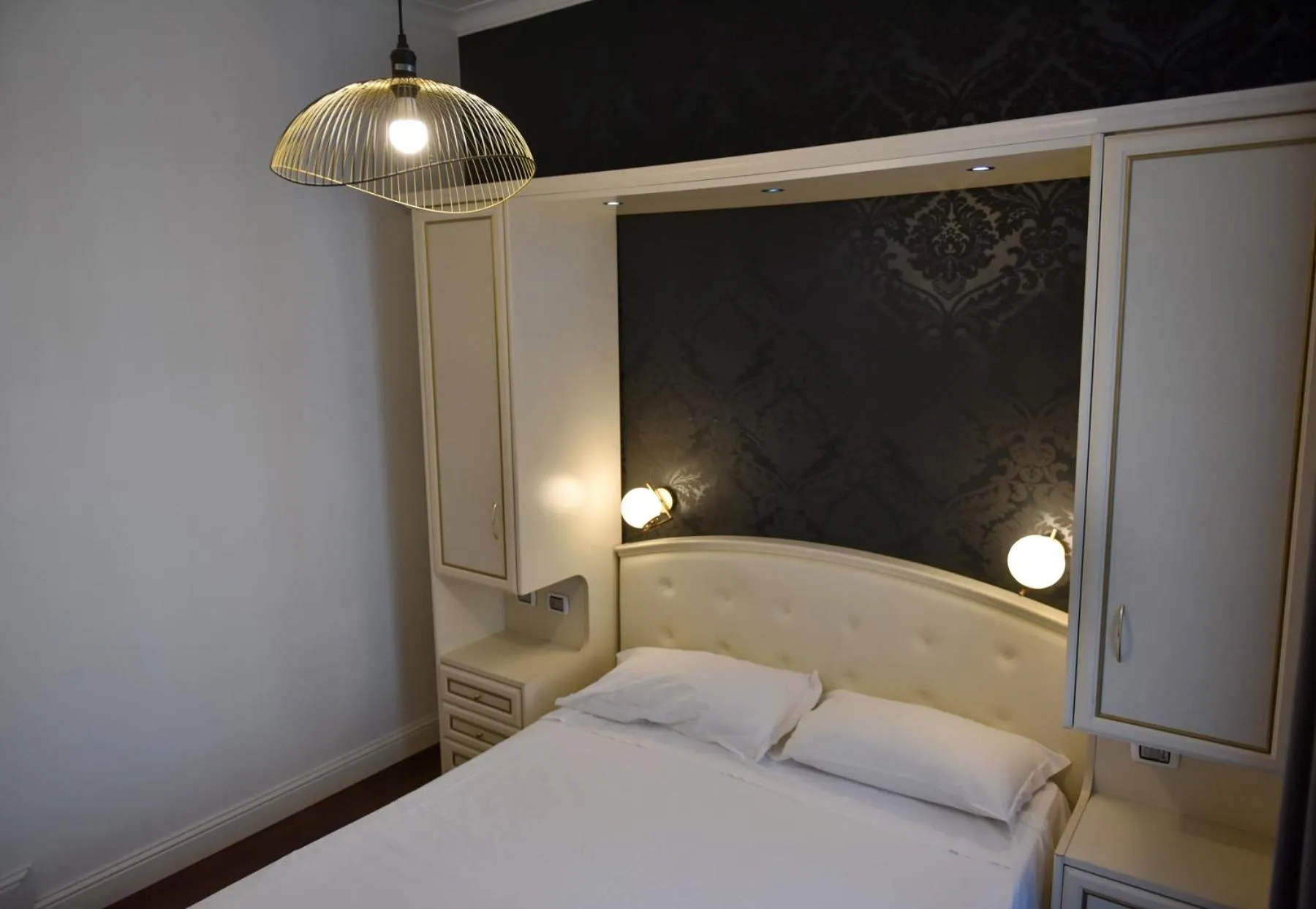 Bed in Piccolo di Piazza di Spagna Suites