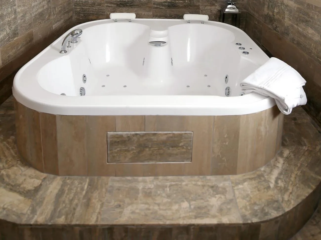 Hot Tub in Piccolo di Piazza di Spagna Suites