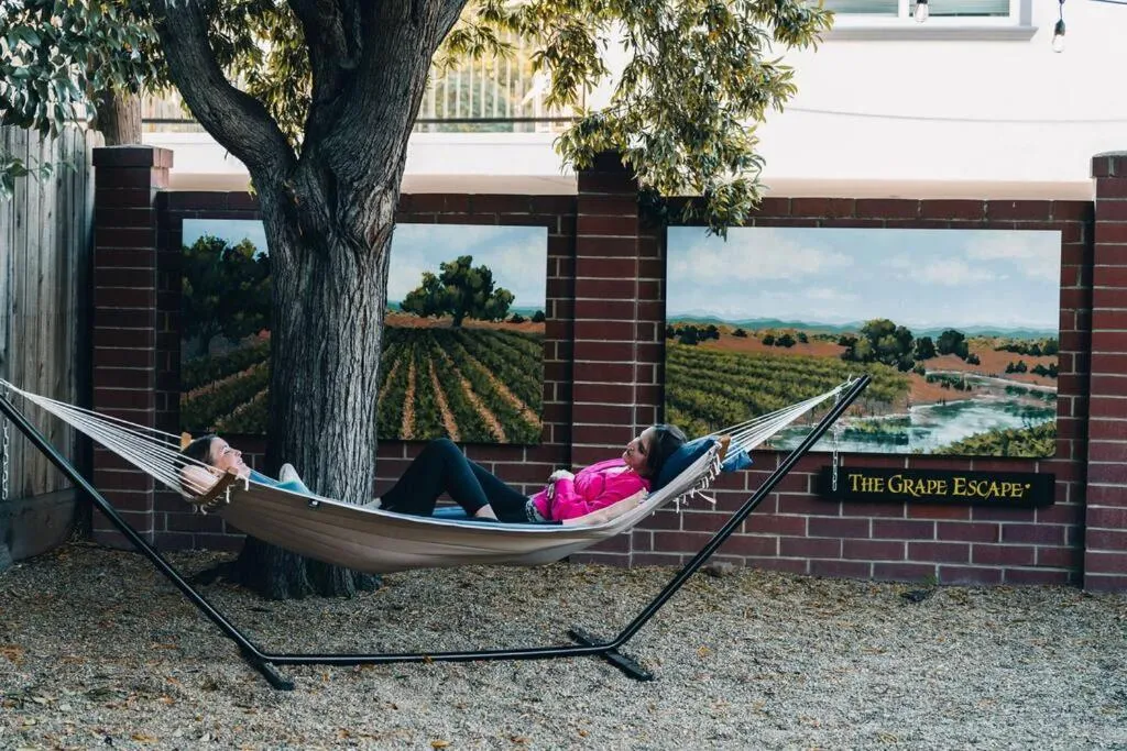 Natural landscape in Grape Escape Inn & Suites