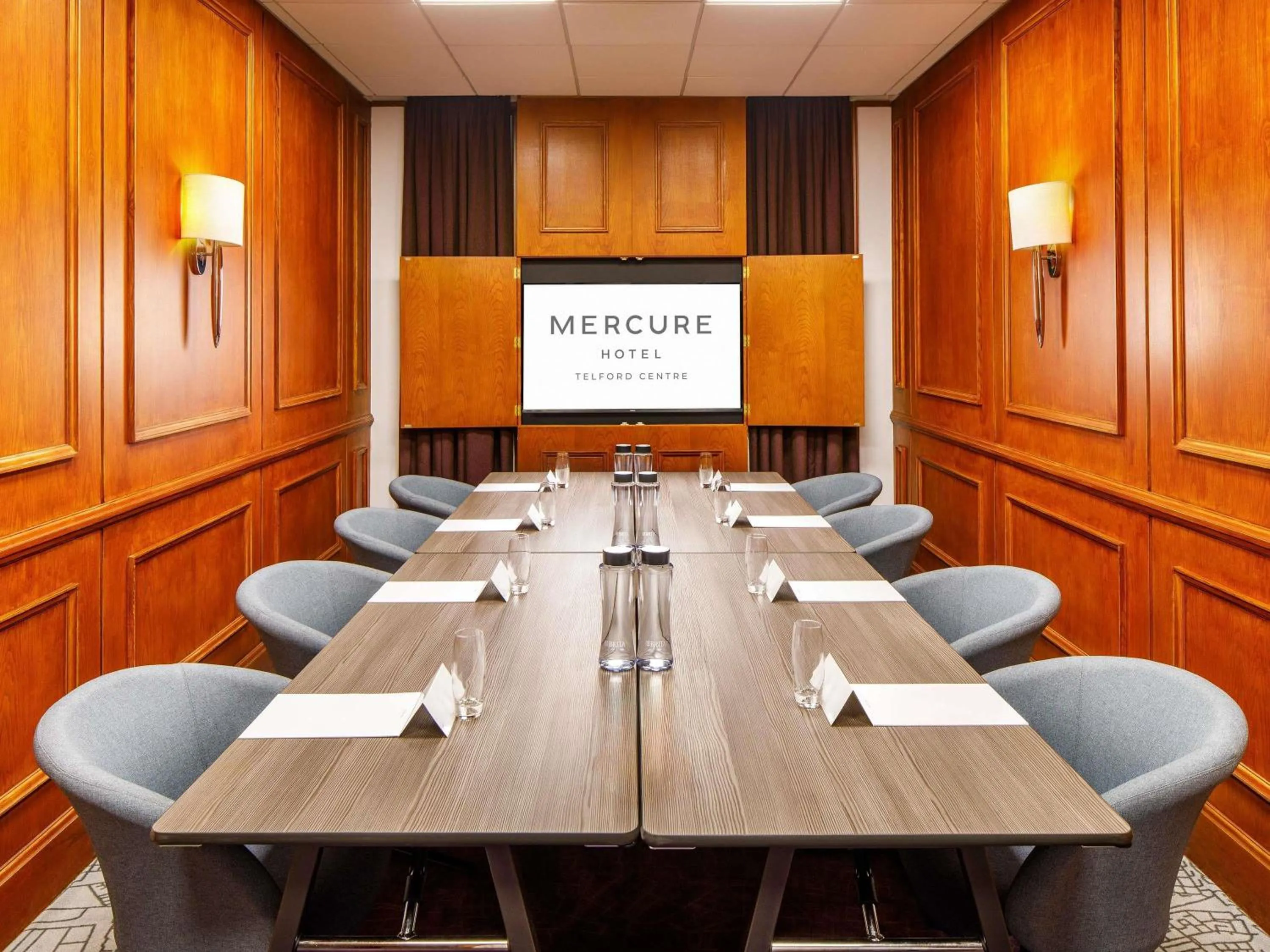 Meeting/conference room in Mercure Telford Centre Hotel